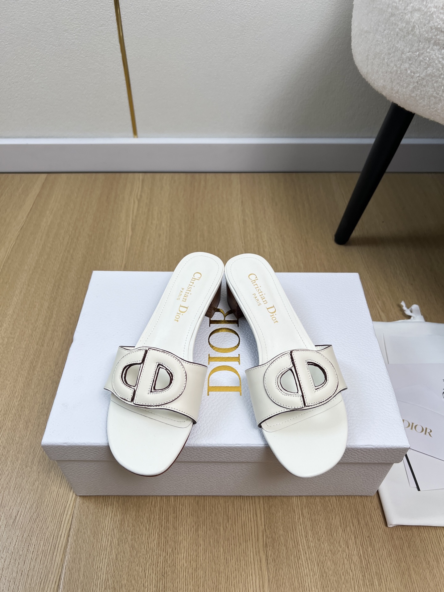 Dior Style Leather Women's Shoes style reference detail image 1 from source 785034