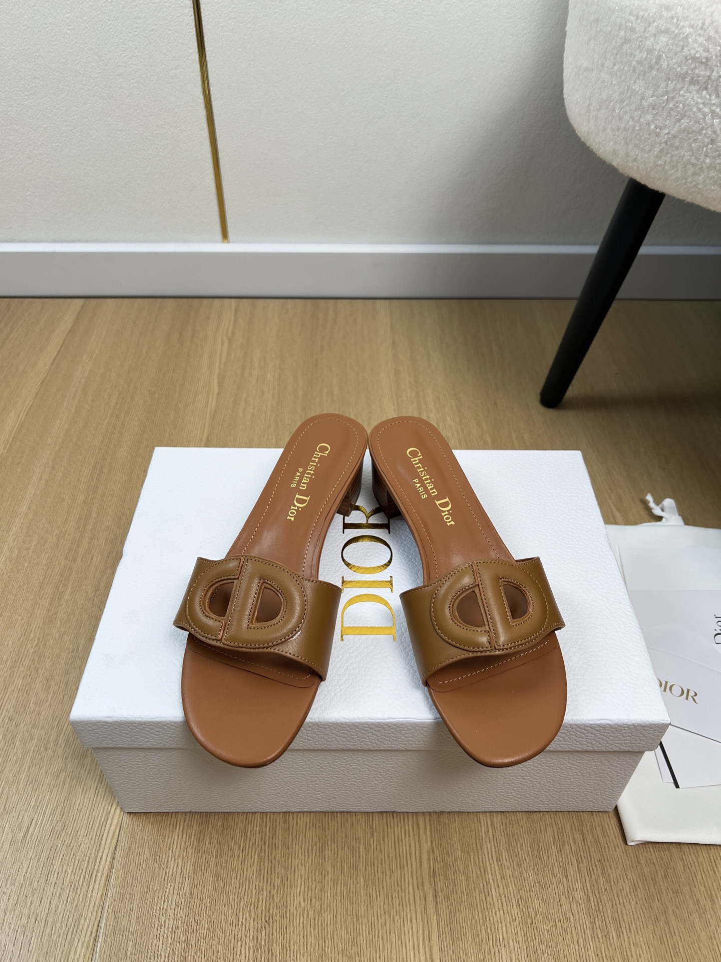 Dior Style Leather Women's Shoes style reference detail image 1 from source 785036