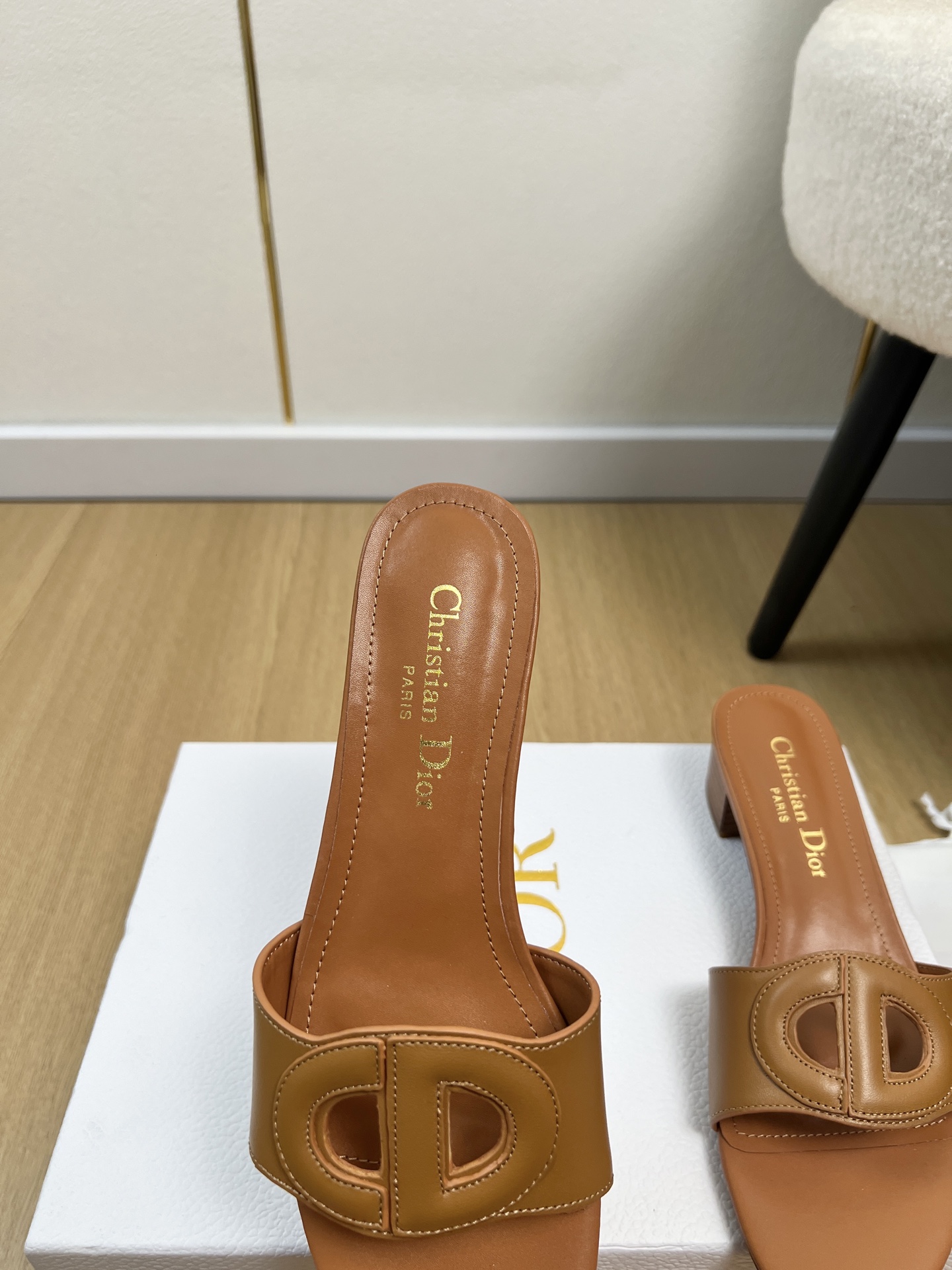 Dior Style Leather Women's Shoes style reference detail image 7 from source 785036