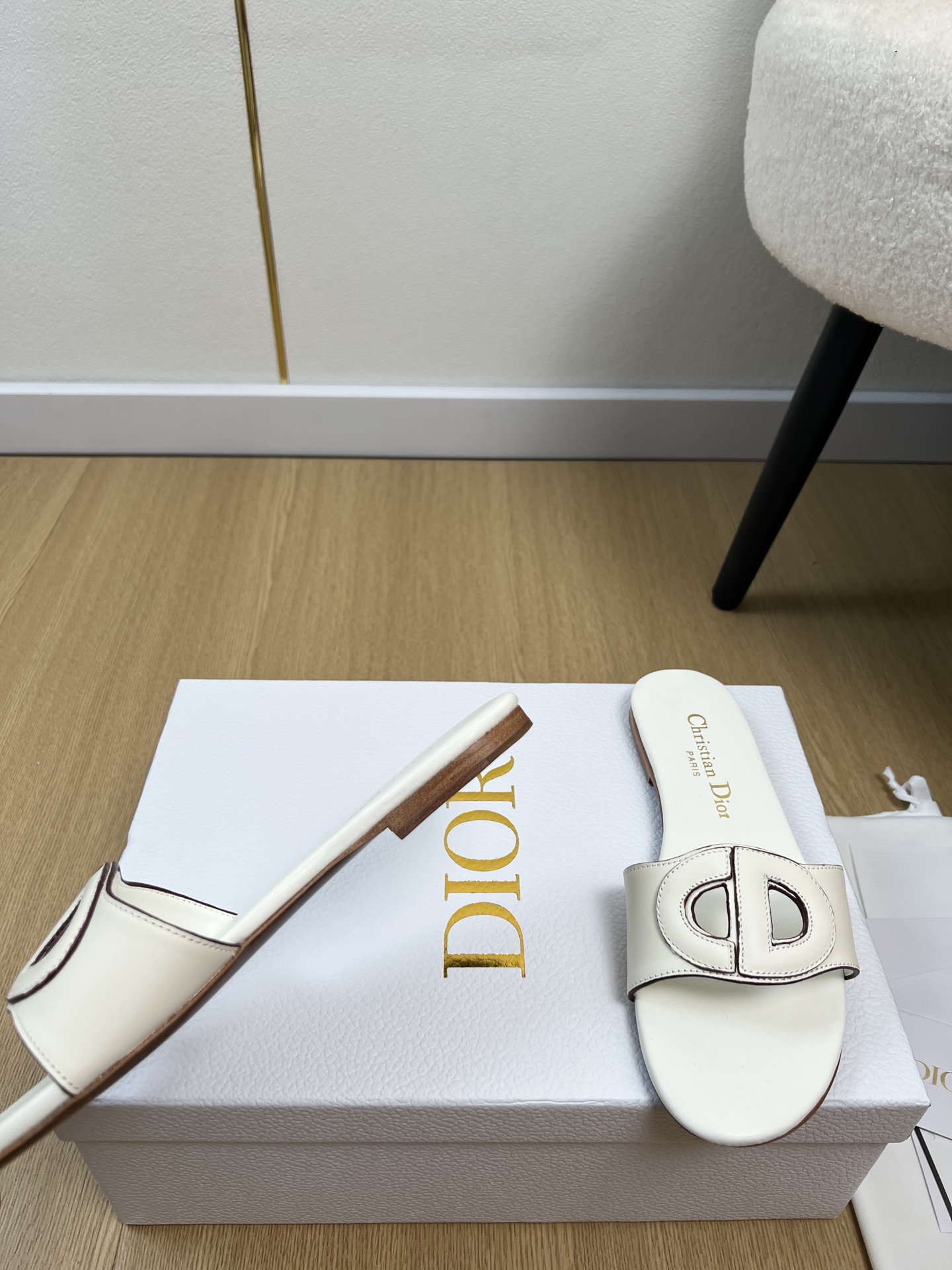 Dior Style Leather Women's Shoes style reference detail image 6 from source 785038