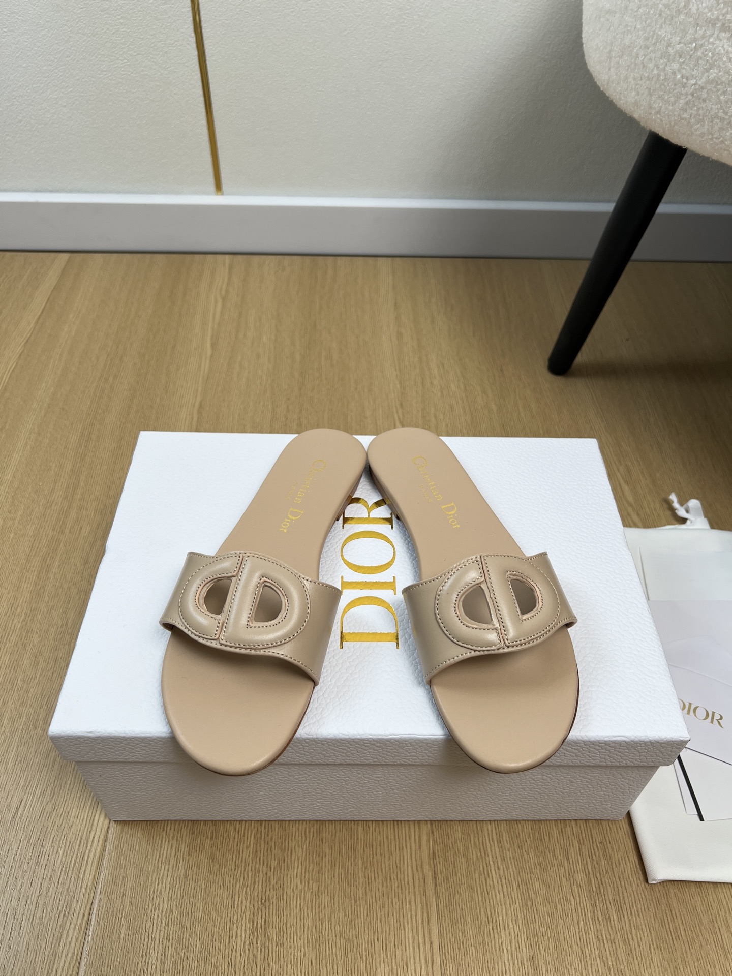 Dior Style Leather Women's Shoes style reference detail image 1 from source 785039