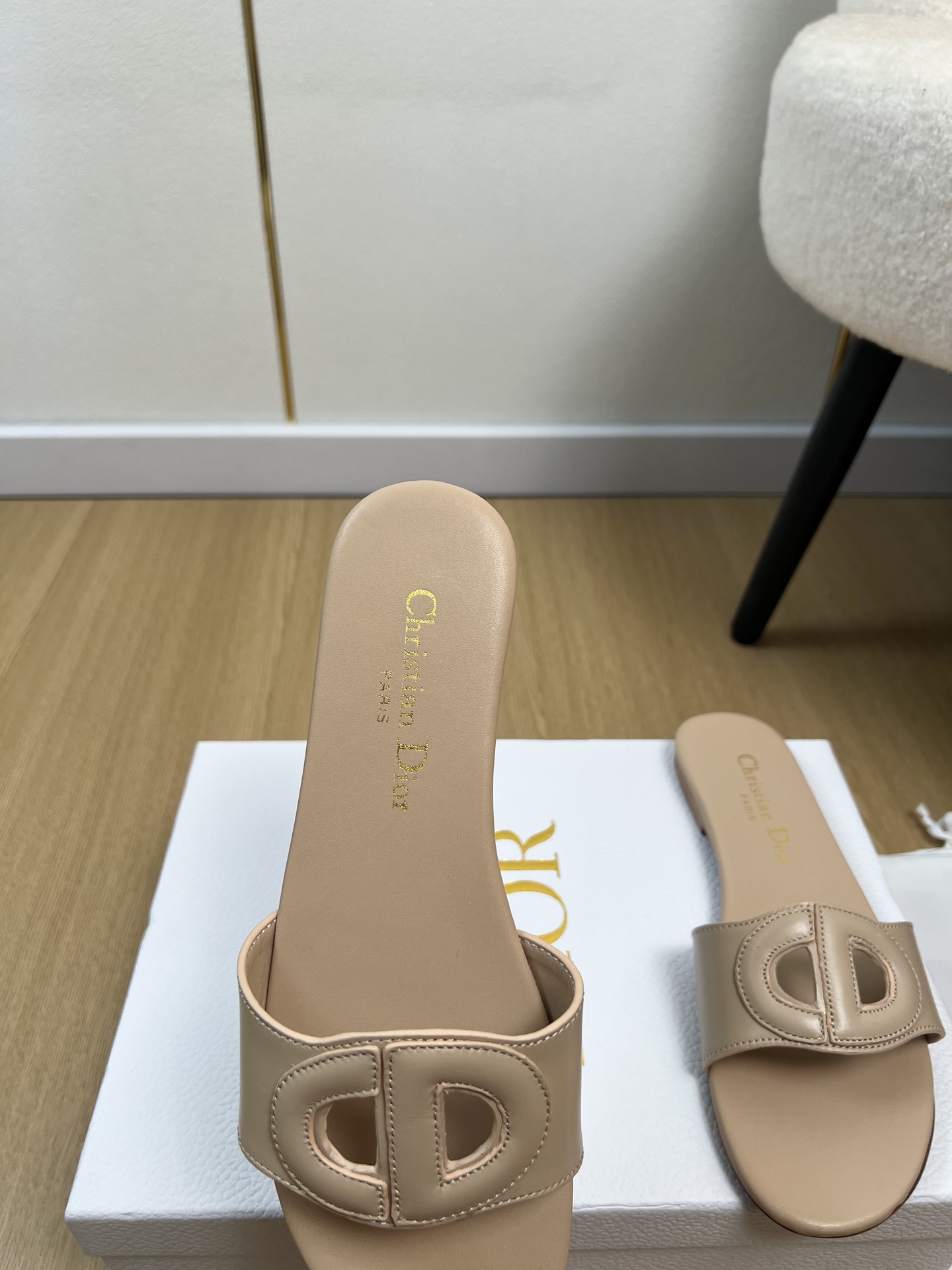 Dior Style Leather Women's Shoes style reference detail image 7 from source 785039