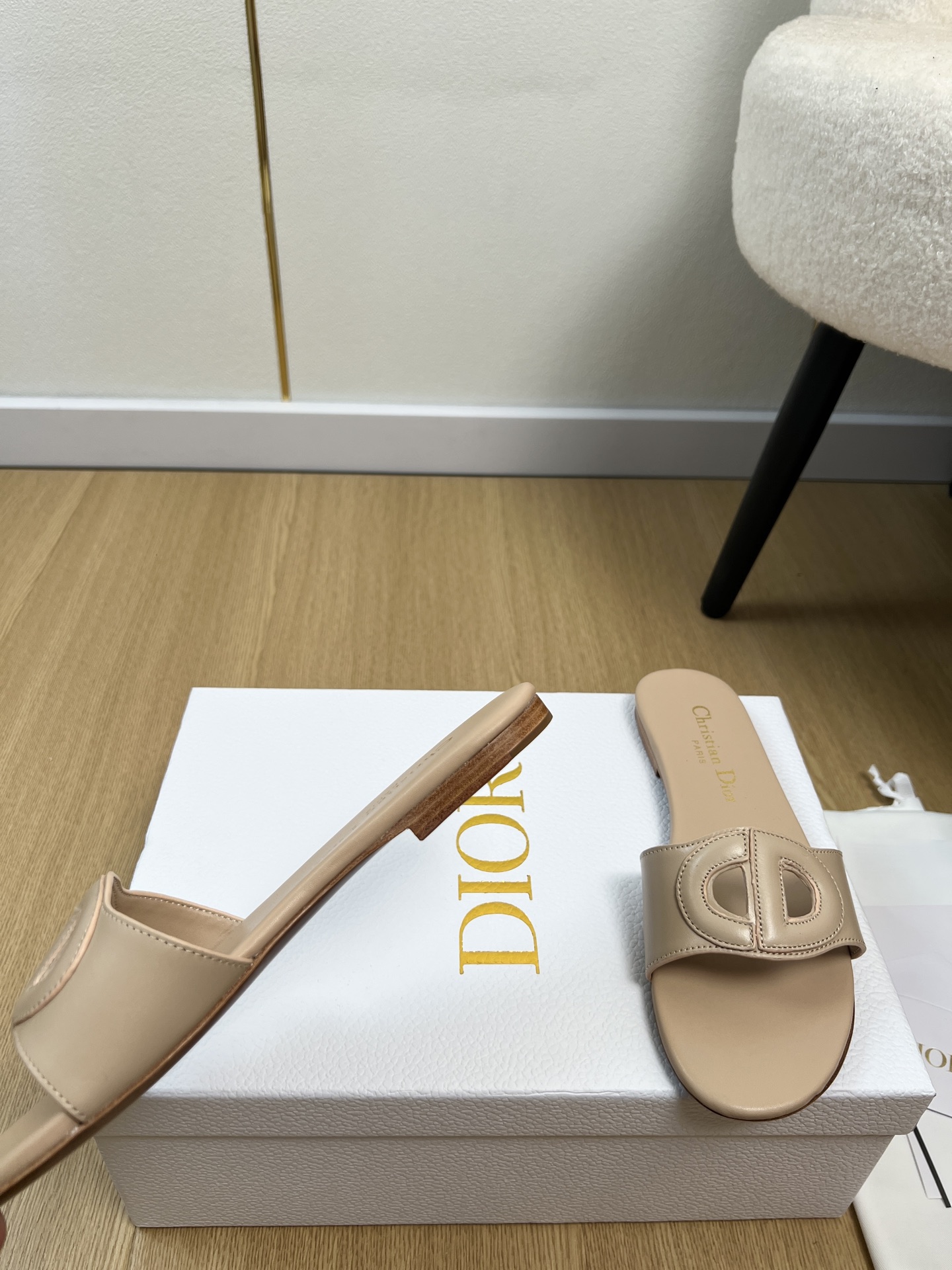 Dior Style Leather Women's Shoes style reference detail image 6 from source 785039