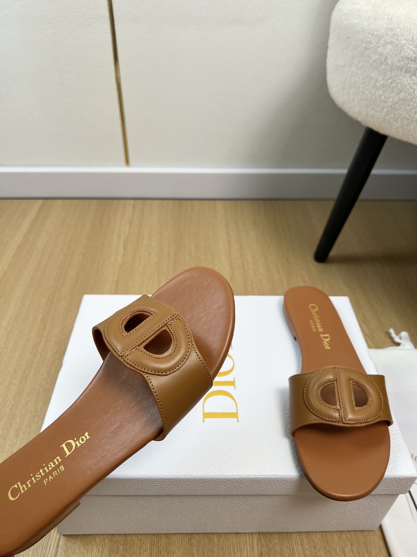 Dior Style Leather Women's Shoes style reference detail image 5 from source 785040
