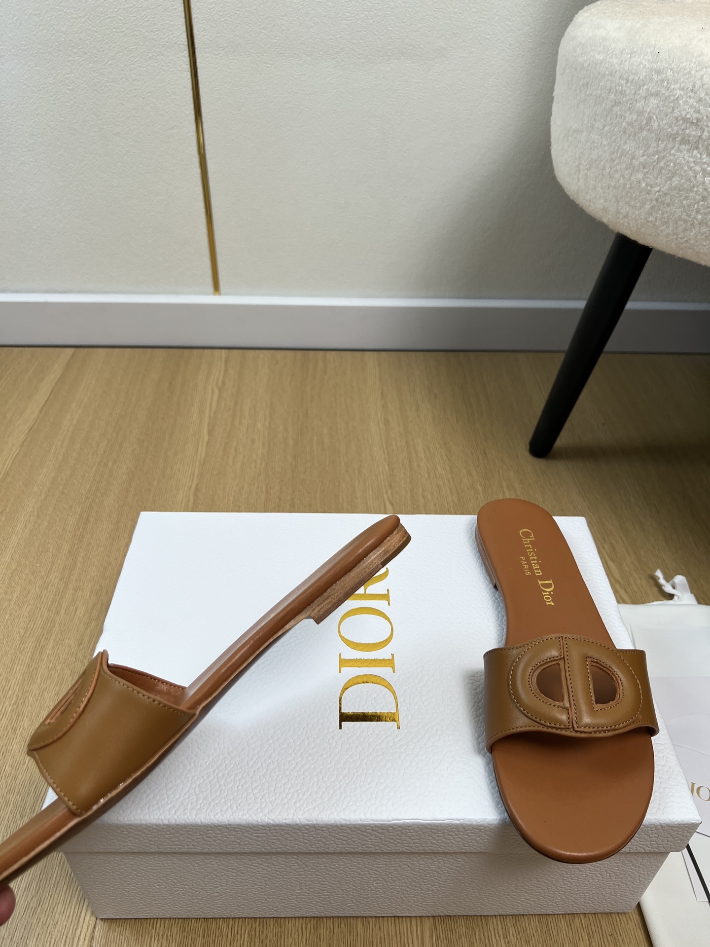Dior Style Leather Women's Shoes style reference detail image 6 from source 785040