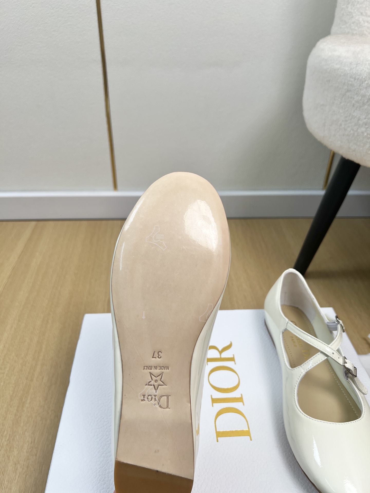 Dior Style Leather Women's Shoes style reference detail image 9 from source 785045