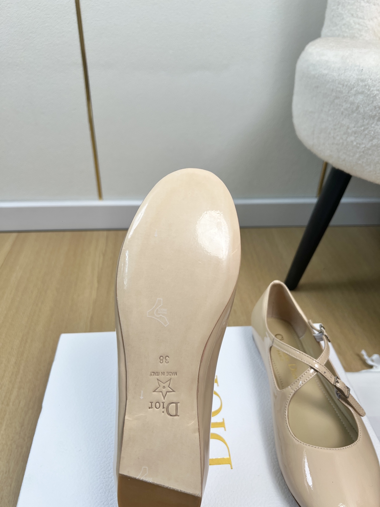 Dior Style Leather Women's Shoes style reference detail image 9 from source 785046