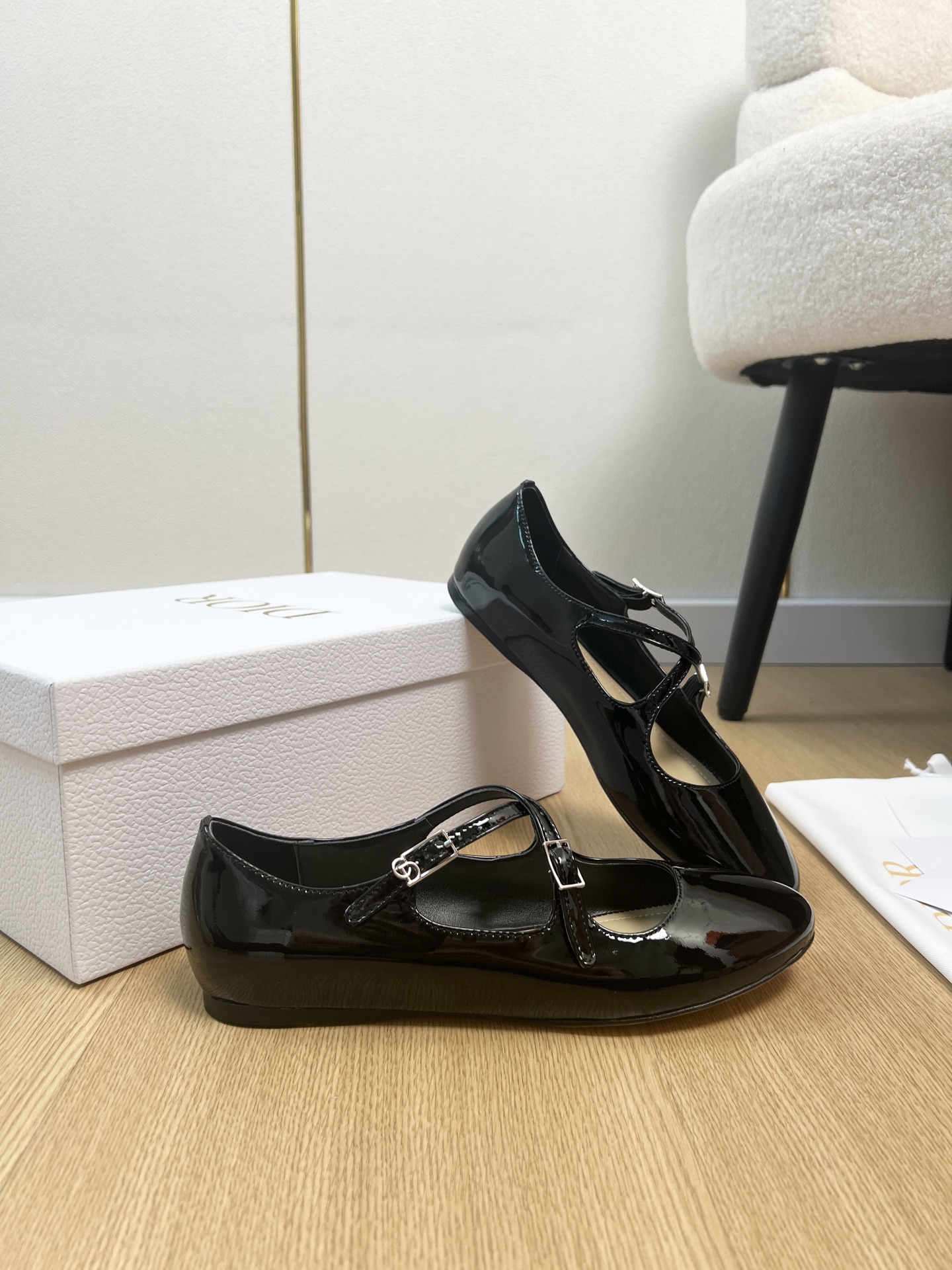 Dior Style Leather Women's Shoes style reference detail image 4 from source 785047