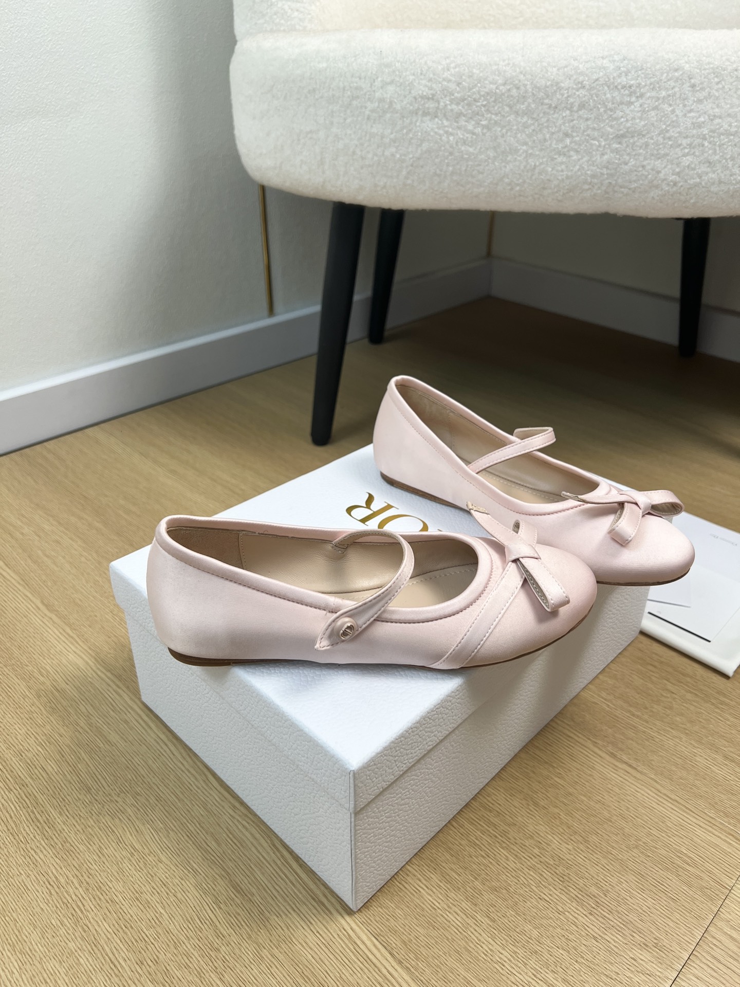 Dior Style Leather Women's Shoes style reference detail image 3 from source 785048
