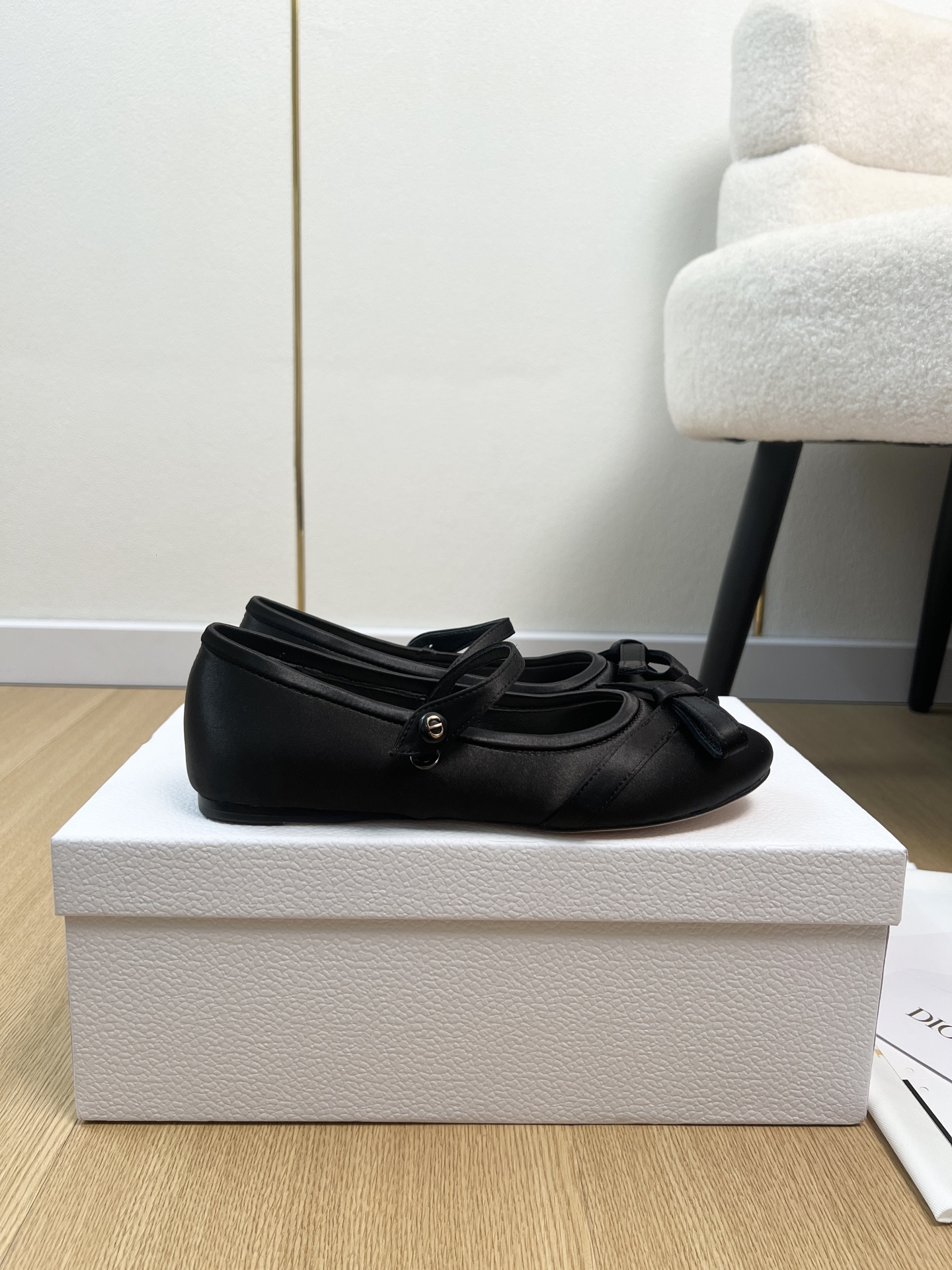 Dior Style Leather Women's Shoes style reference detail image 2 from source 785049