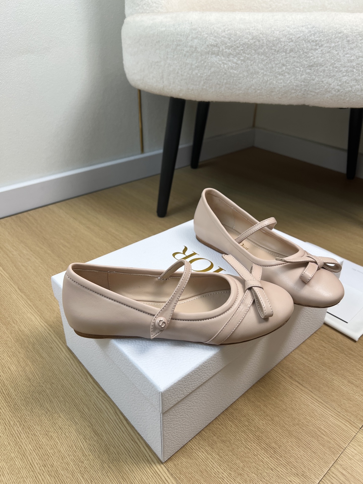 Dior Style Leather Women's Shoes style reference detail image 3 from source 785050