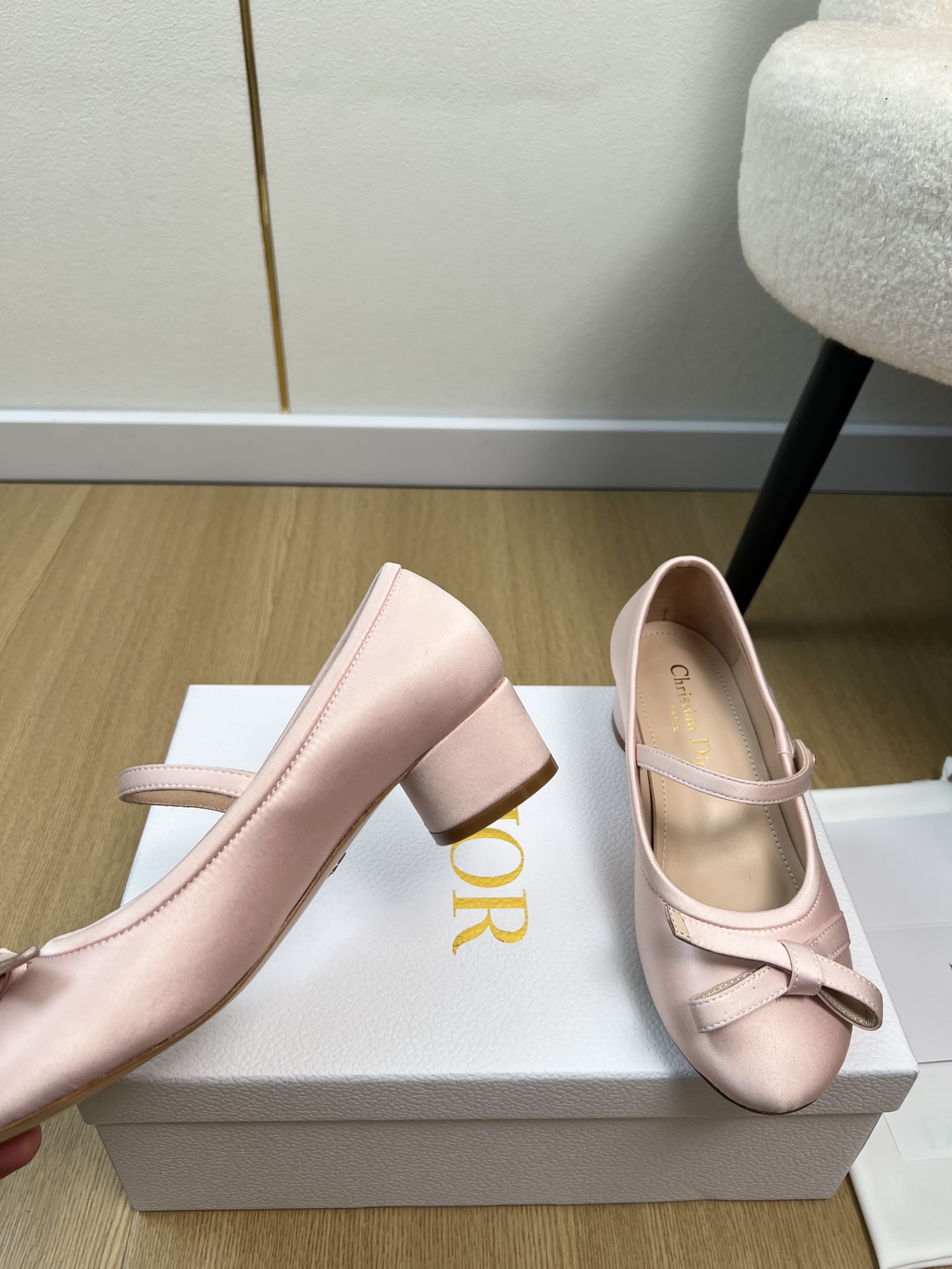 Dior Style Leather Women's Shoes style reference detail image 6 from source 785052