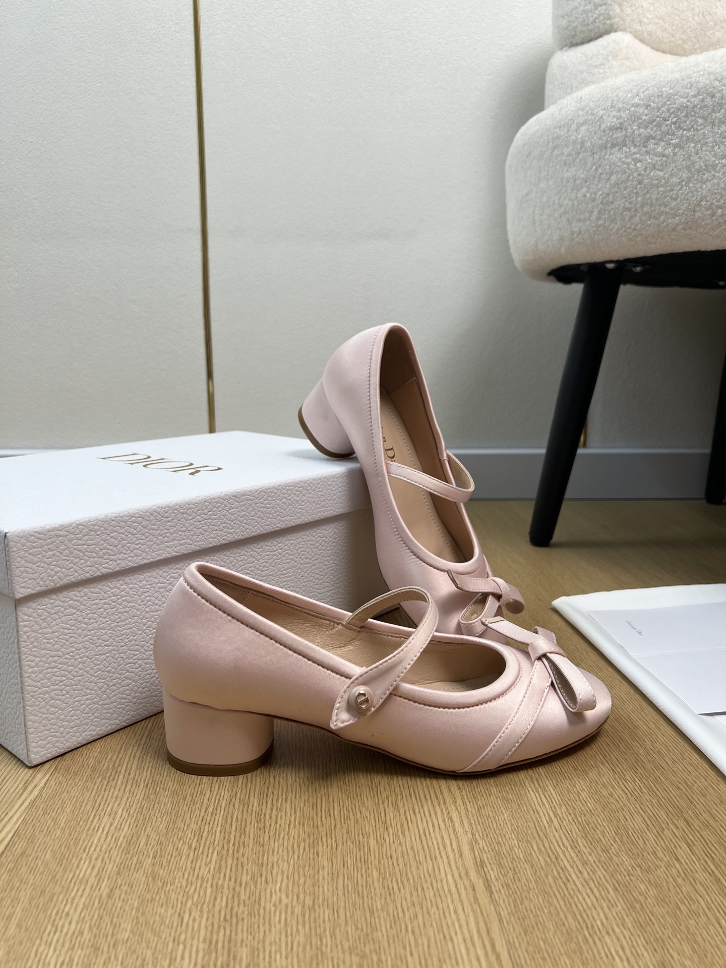 Dior Style Leather Women's Shoes style reference detail image 4 from source 785052