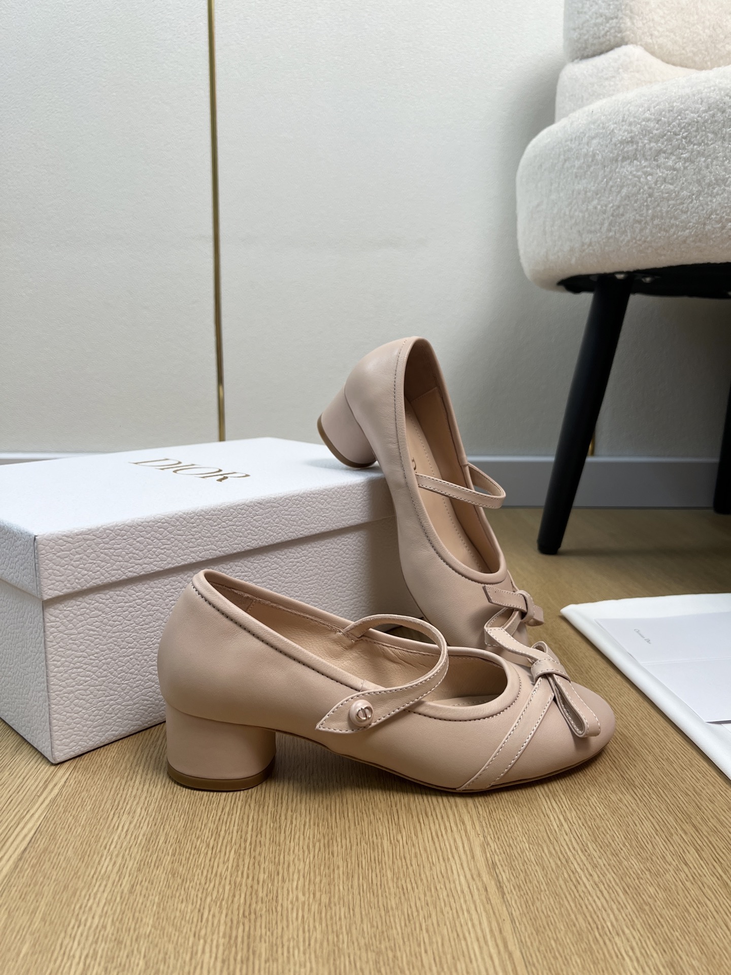 Dior Style Leather Women's Shoes style reference detail image 4 from source 785054