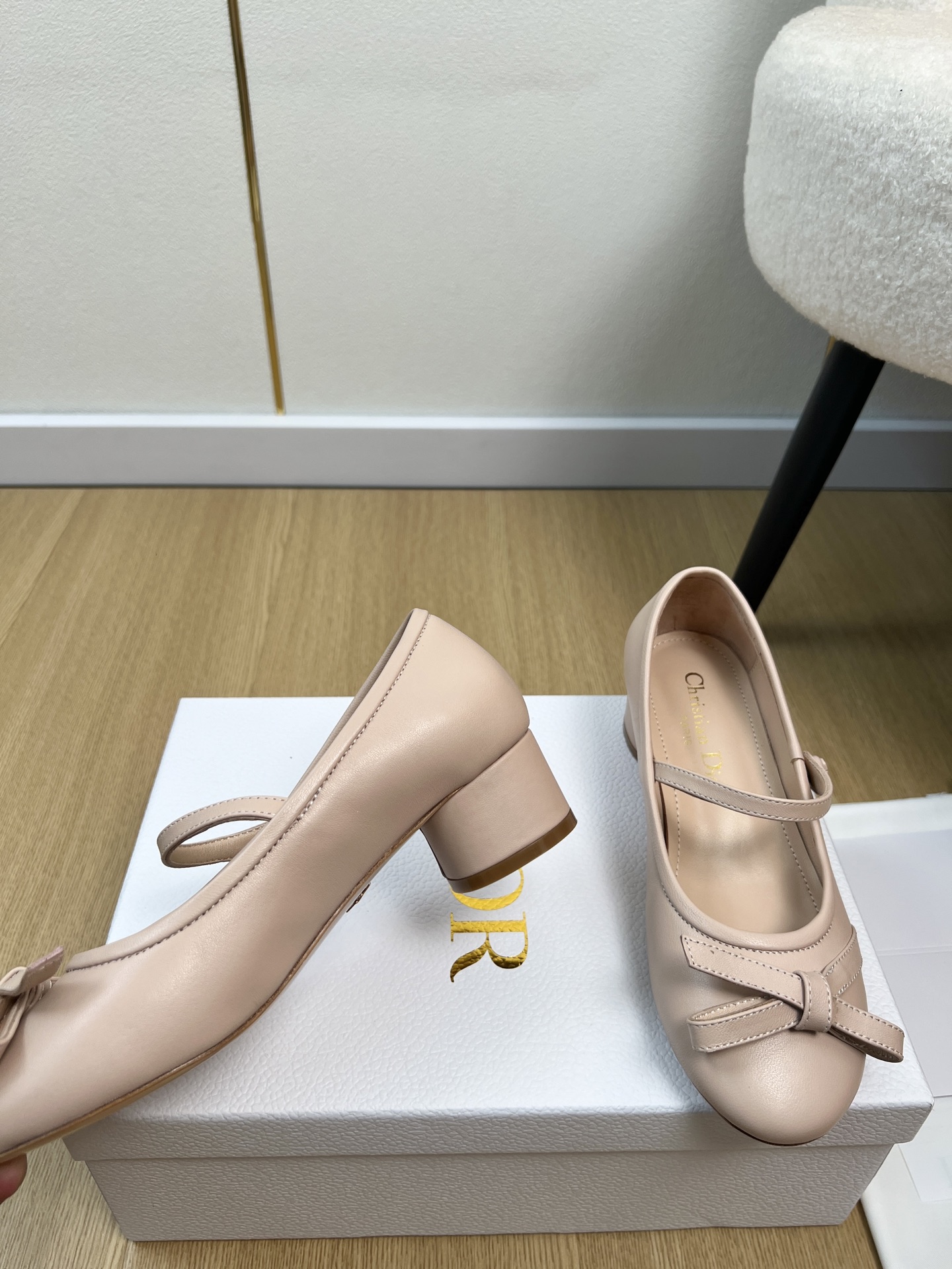 Dior Style Leather Women's Shoes style reference detail image 6 from source 785054