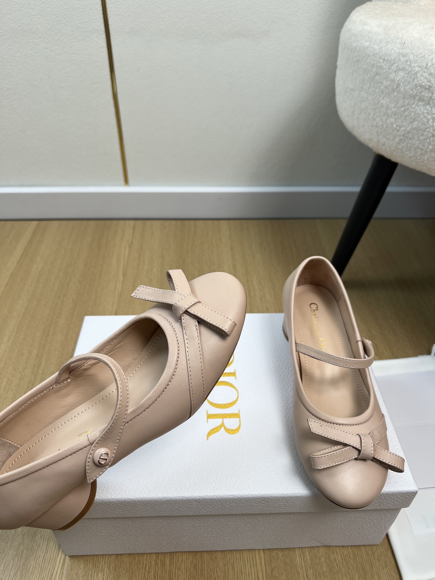 Dior Style Leather Women's Shoes style reference detail image 5 from source 785054