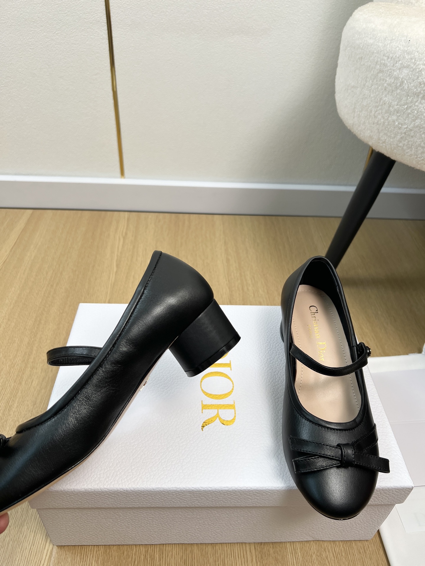 Dior Style Leather Women's Shoes style reference detail image 6 from source 785055