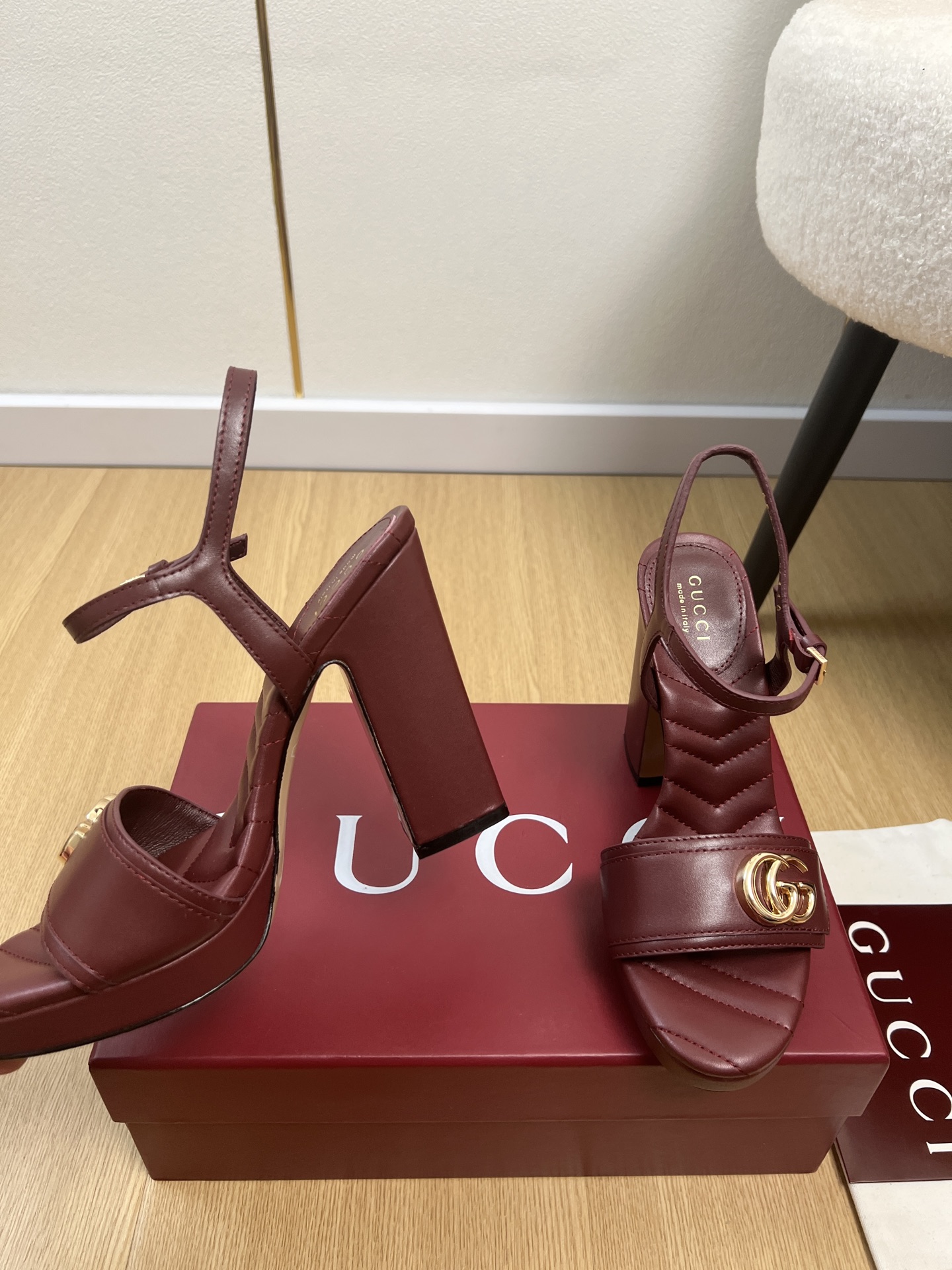 Gucci Style Leather Women's Shoes style reference detail image 6 from source 784703