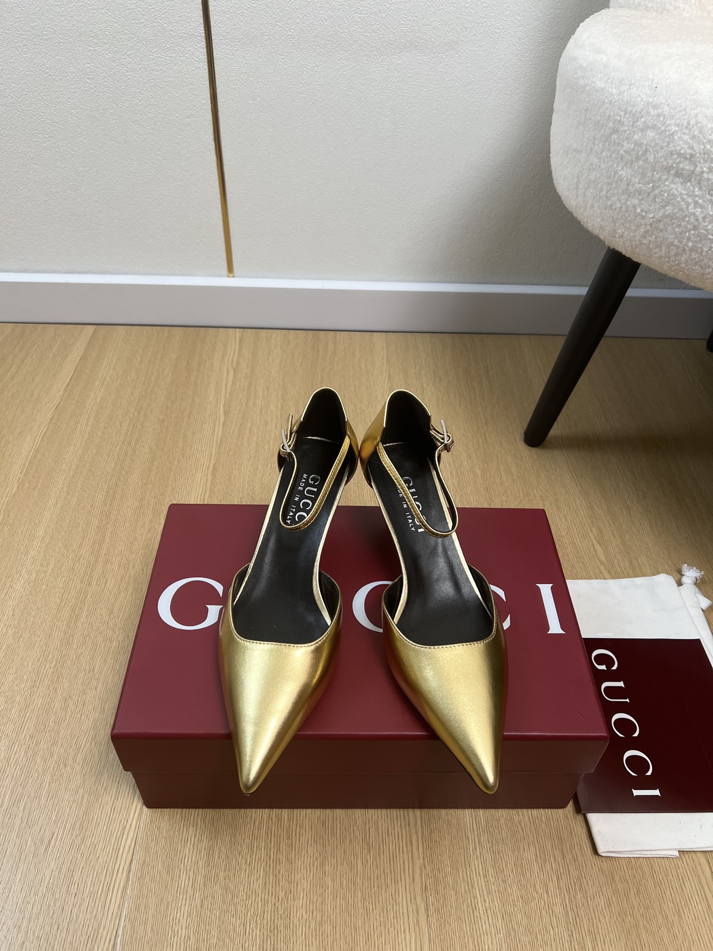 Gucci Style Leather Women's Shoes style reference detail image 1 from source 784706