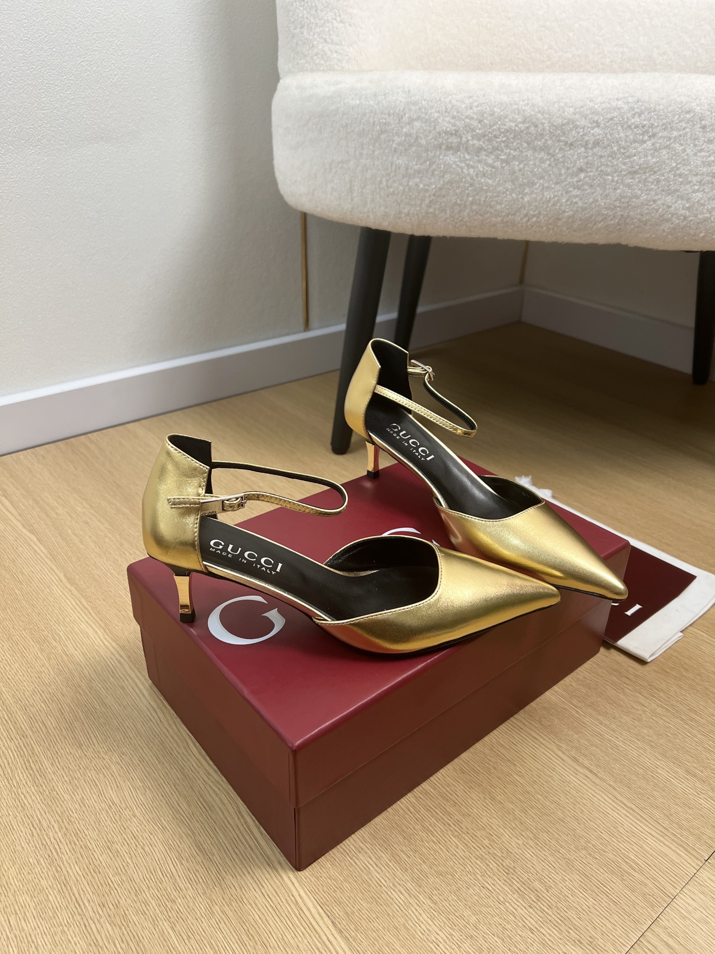 Gucci Style Leather Women's Shoes style reference detail image 3 from source 784706