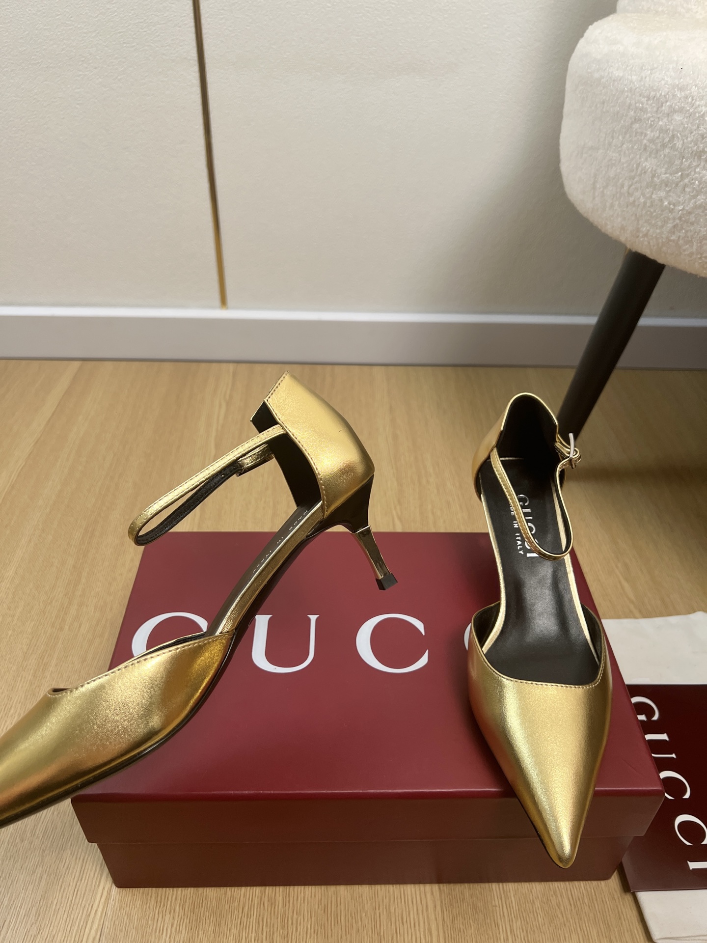 Gucci Style Leather Women's Shoes style reference detail image 6 from source 784706