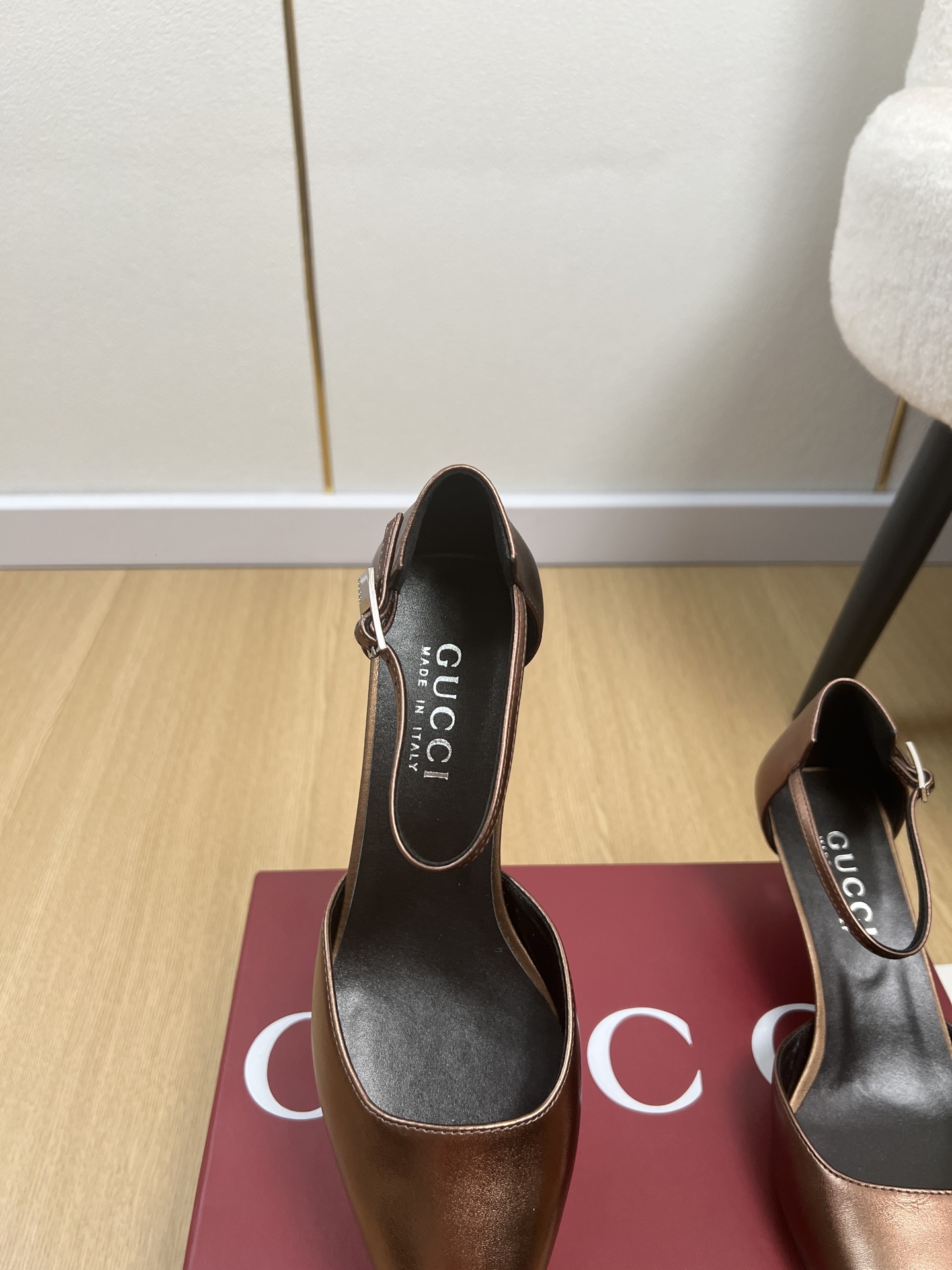 Gucci Style Leather Women's Shoes style reference detail image 7 from source 784707