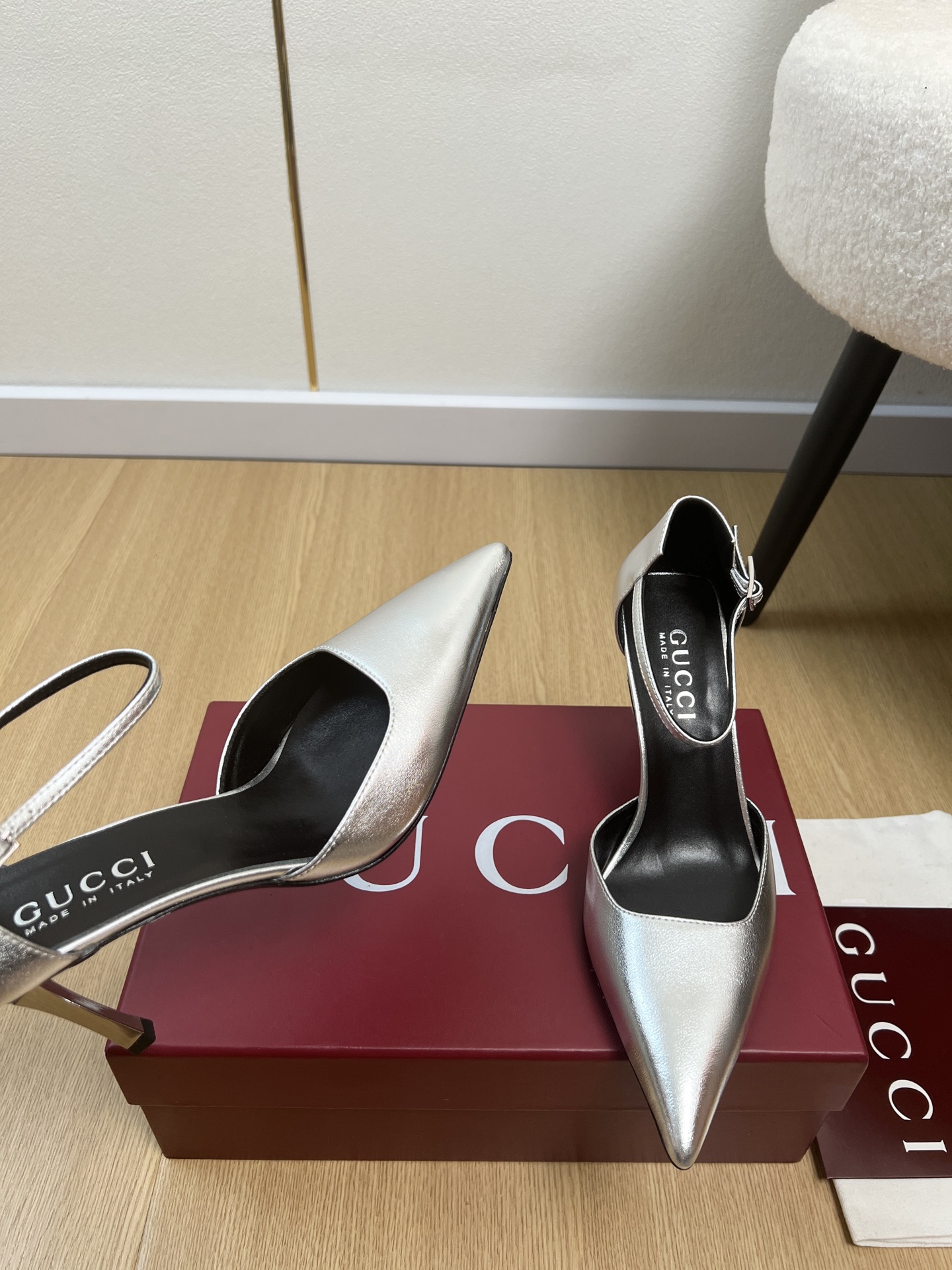 Gucci Style Leather Women's Shoes style reference detail image 5 from source 784708