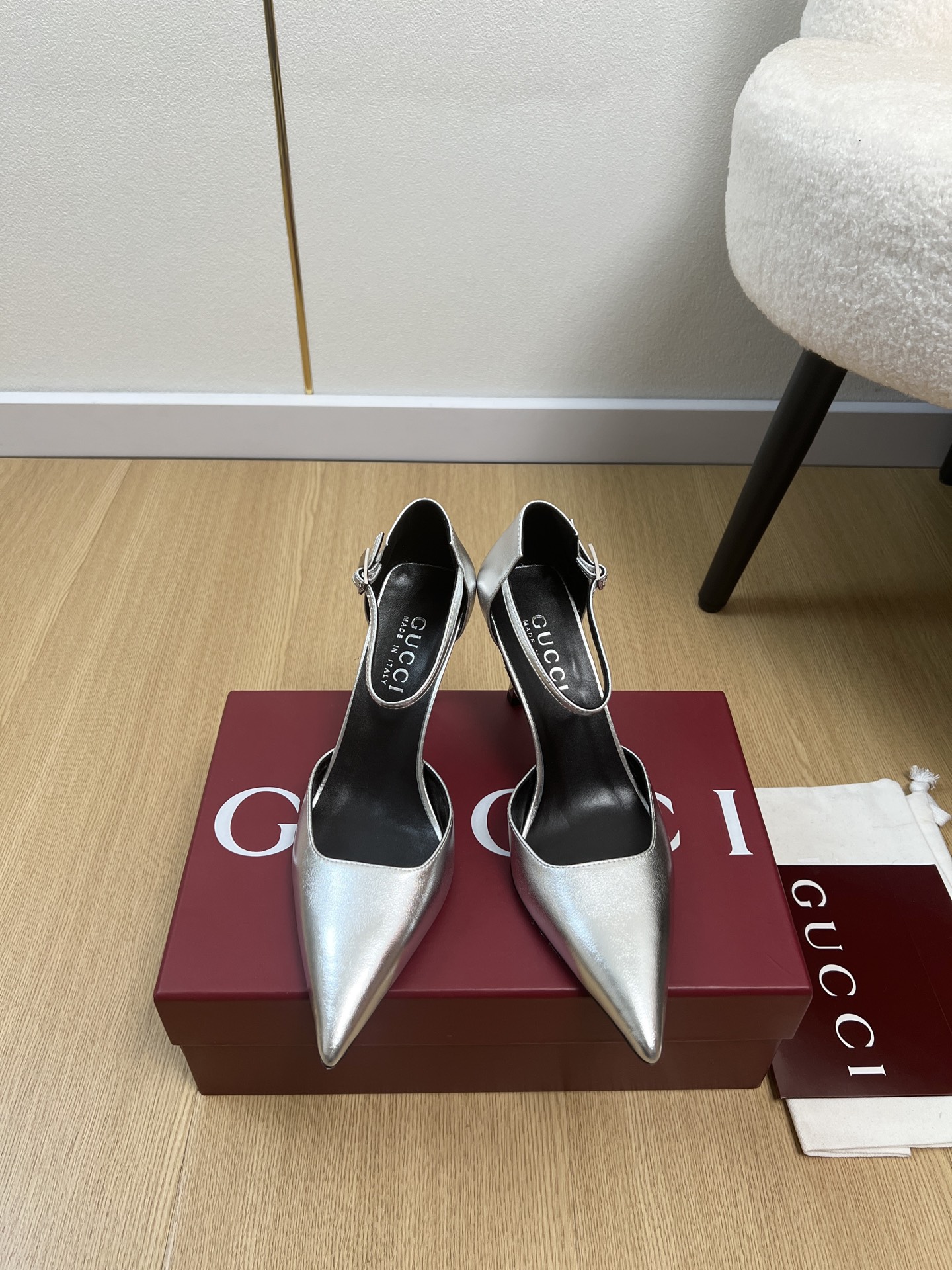 Gucci Style Leather Women's Shoes style reference detail image 1 from source 784708