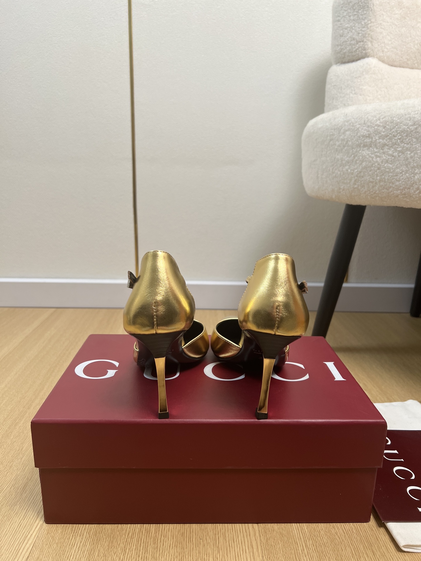 Gucci Style Leather Women's Shoes style reference detail image 8 from source 784709