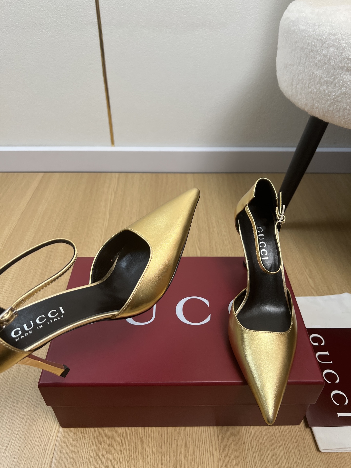 Gucci Style Leather Women's Shoes style reference detail image 5 from source 784709