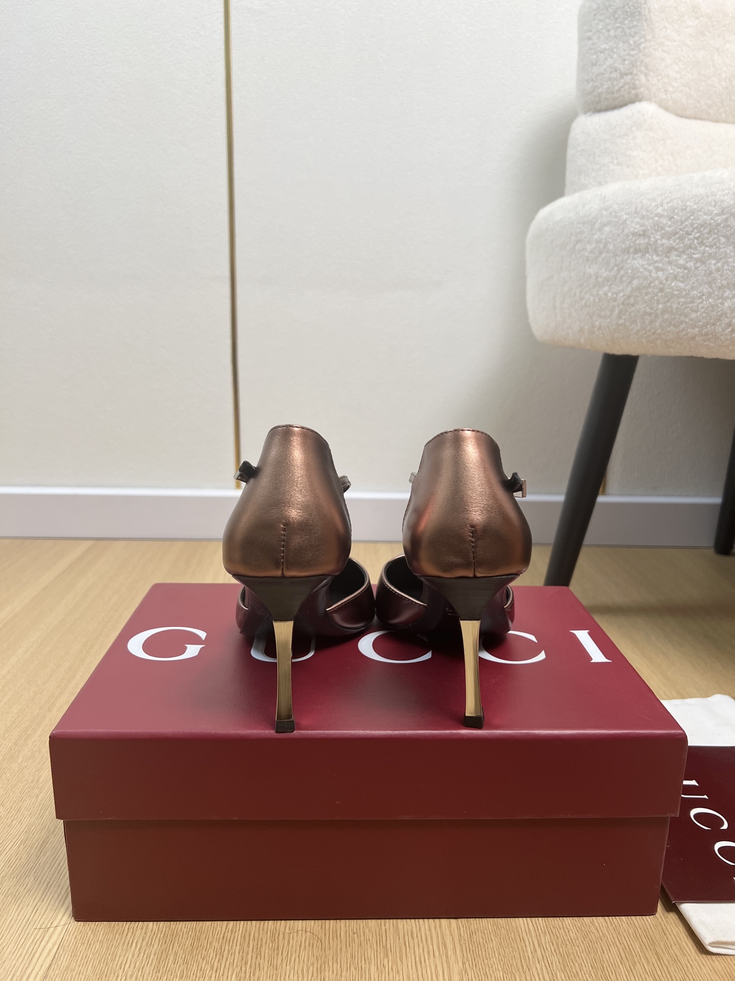 Gucci Style Leather Women's Shoes style reference detail image 8 from source 784710