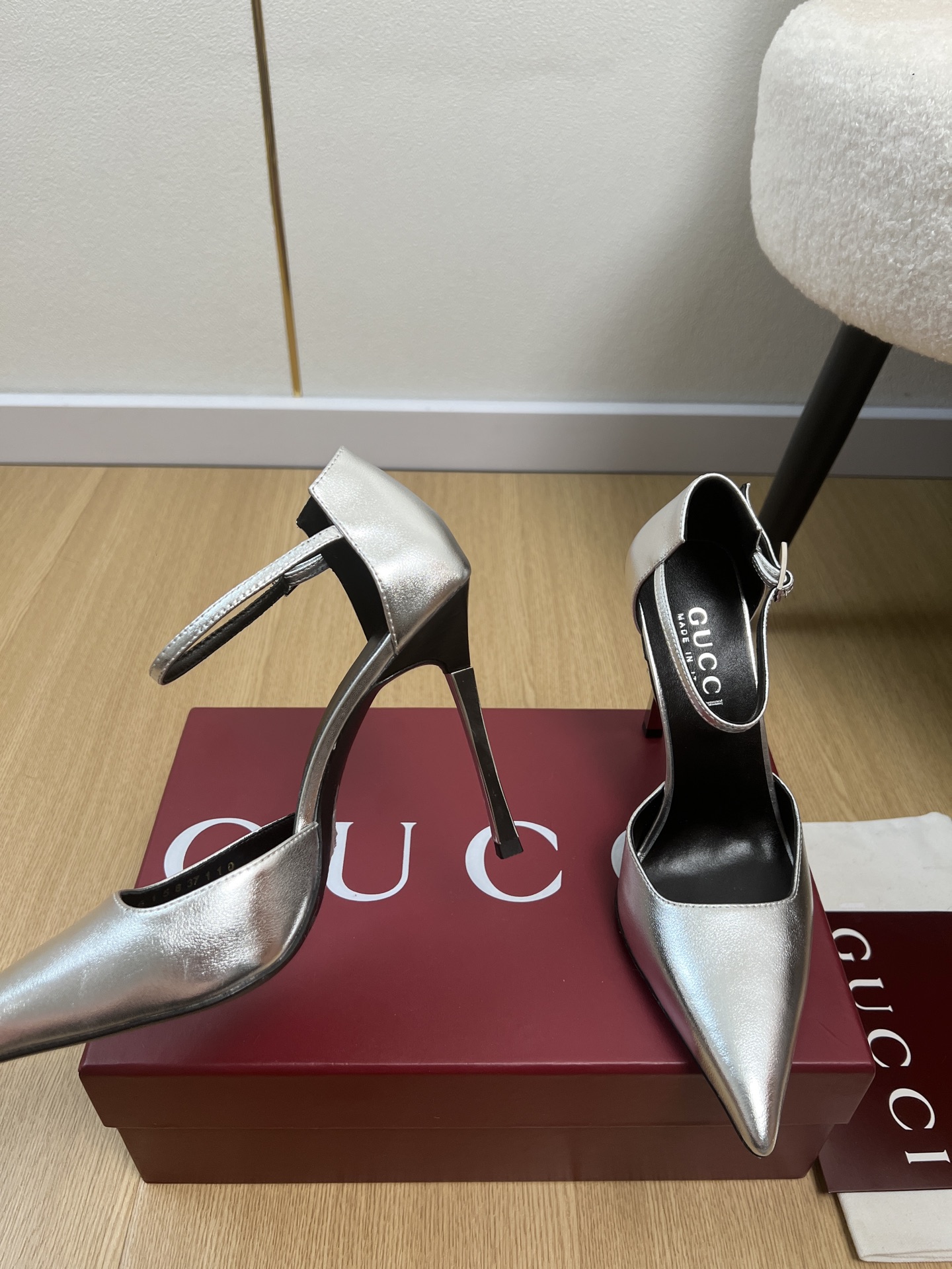 Gucci Style Leather Women's Shoes style reference detail image 6 from source 784711