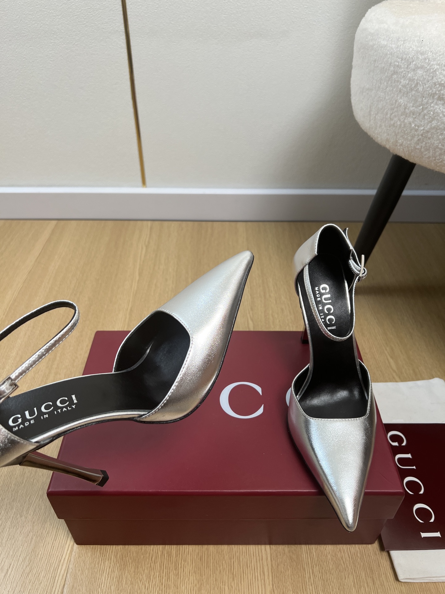 Gucci Style Leather Women's Shoes style reference detail image 5 from source 784711