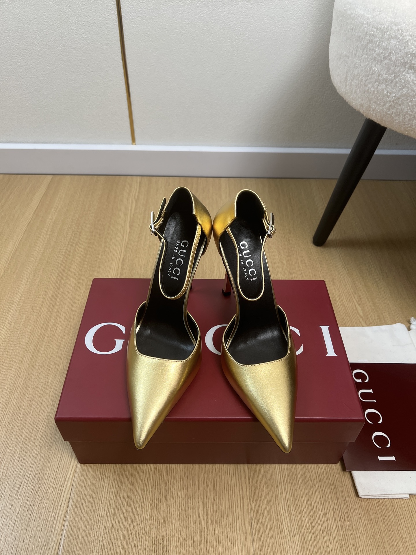 Gucci Style Leather Women's Shoes style reference detail image 1 from source 784712