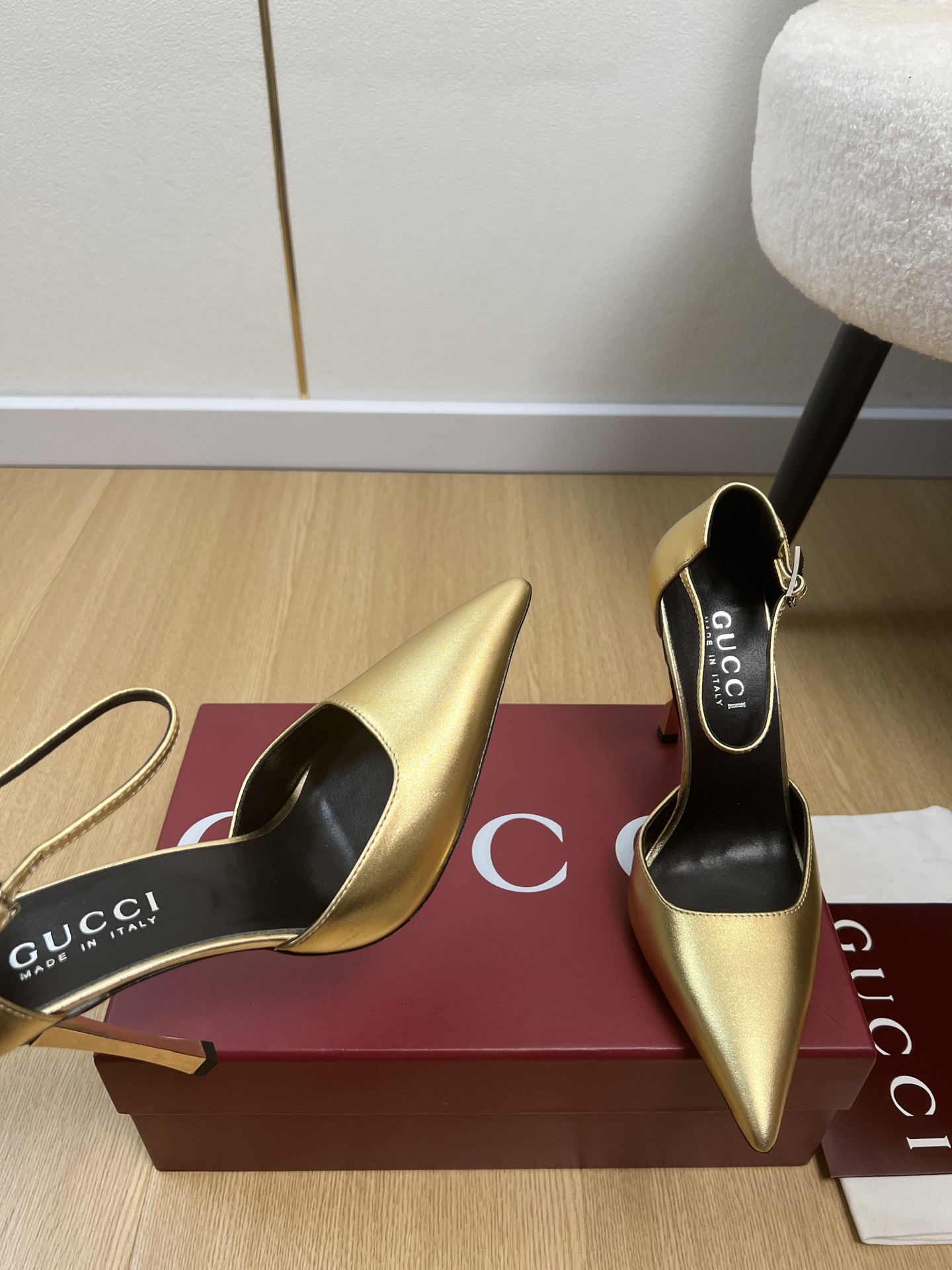 Gucci Style Leather Women's Shoes style reference detail image 5 from source 784712