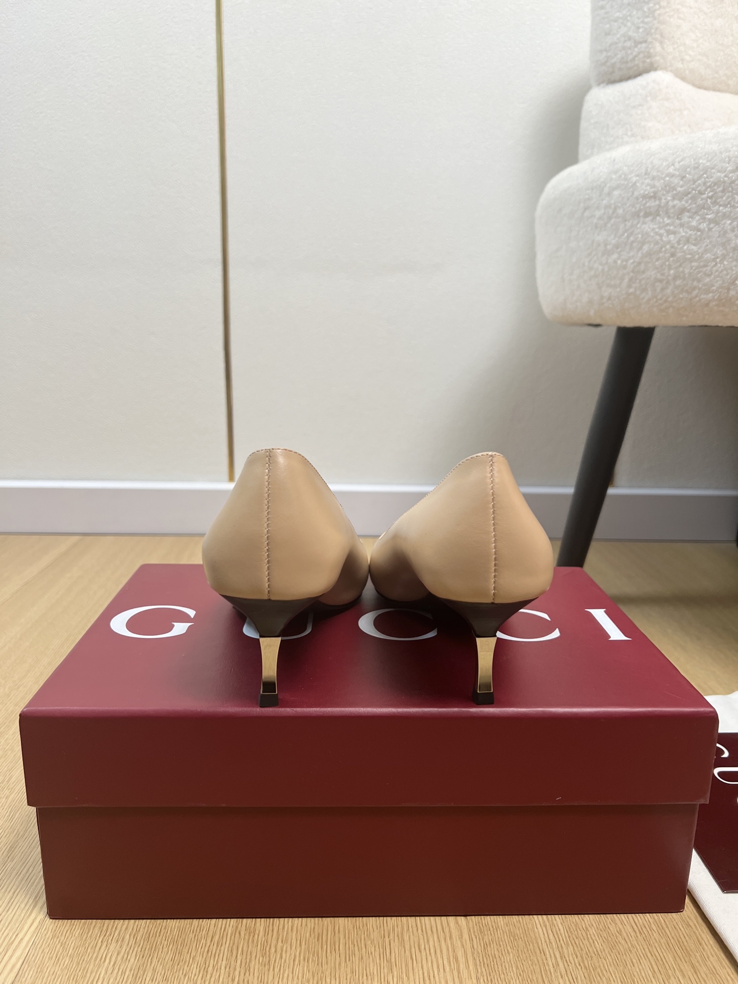 Gucci Style Leather Women's Shoes style reference detail image 8 from source 784714
