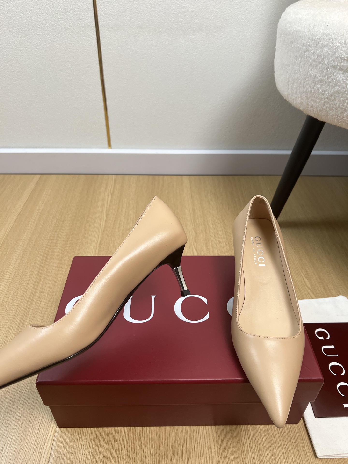 Gucci Style Leather Women's Shoes style reference detail image 6 from source 784714