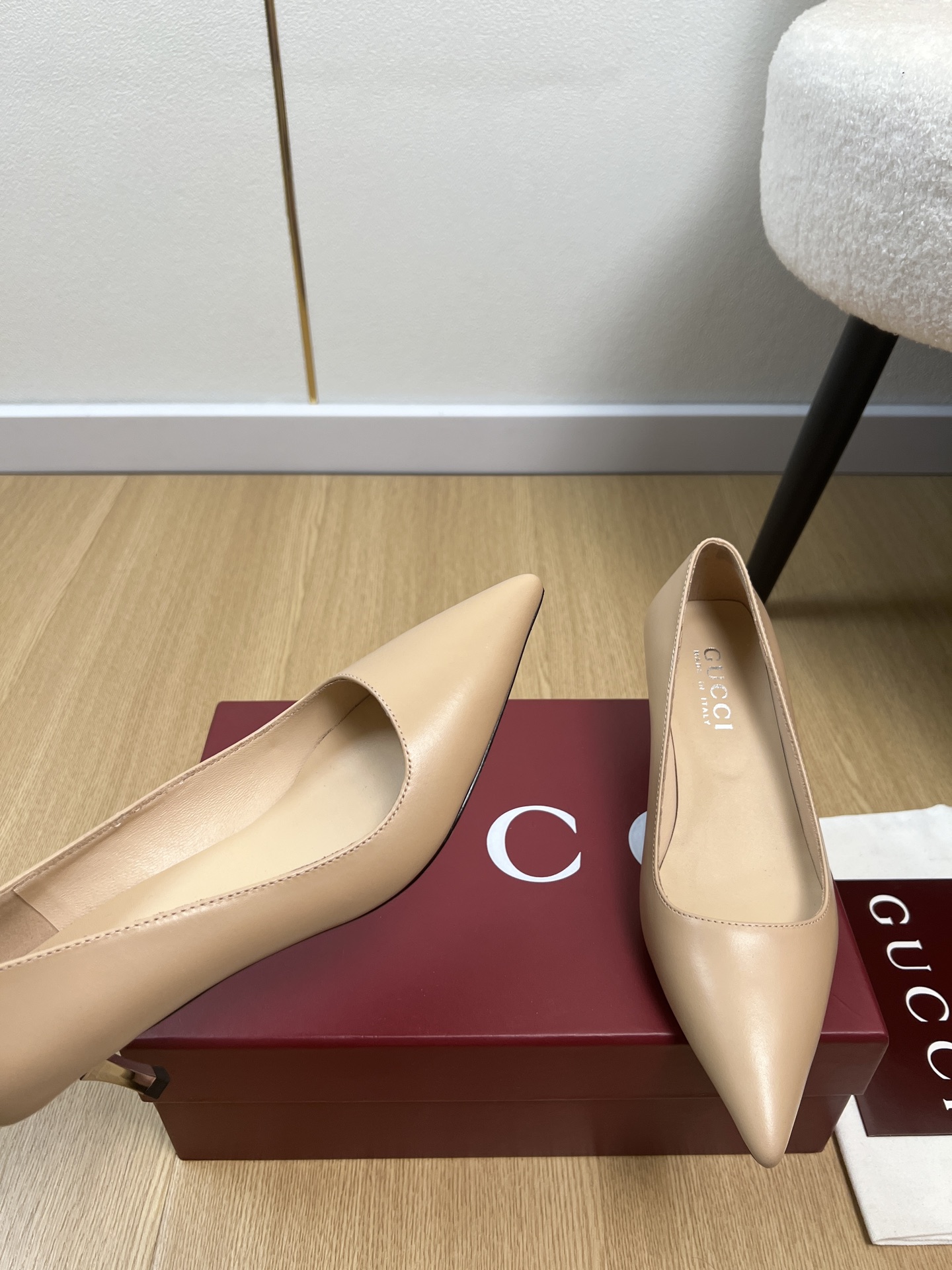 Gucci Style Leather Women's Shoes style reference detail image 5 from source 784714