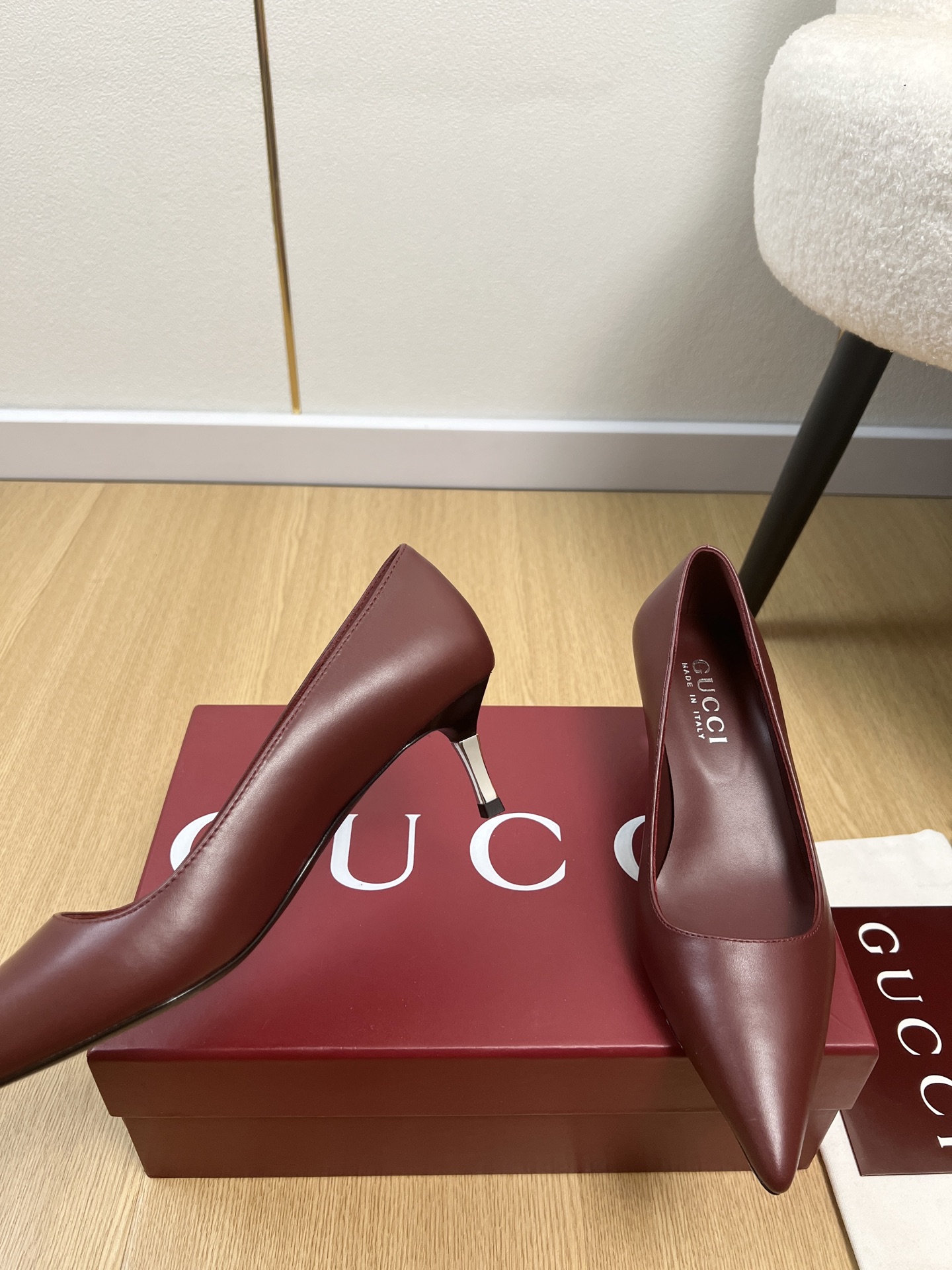 Gucci Style Leather Women's Shoes style reference detail image 6 from source 784715