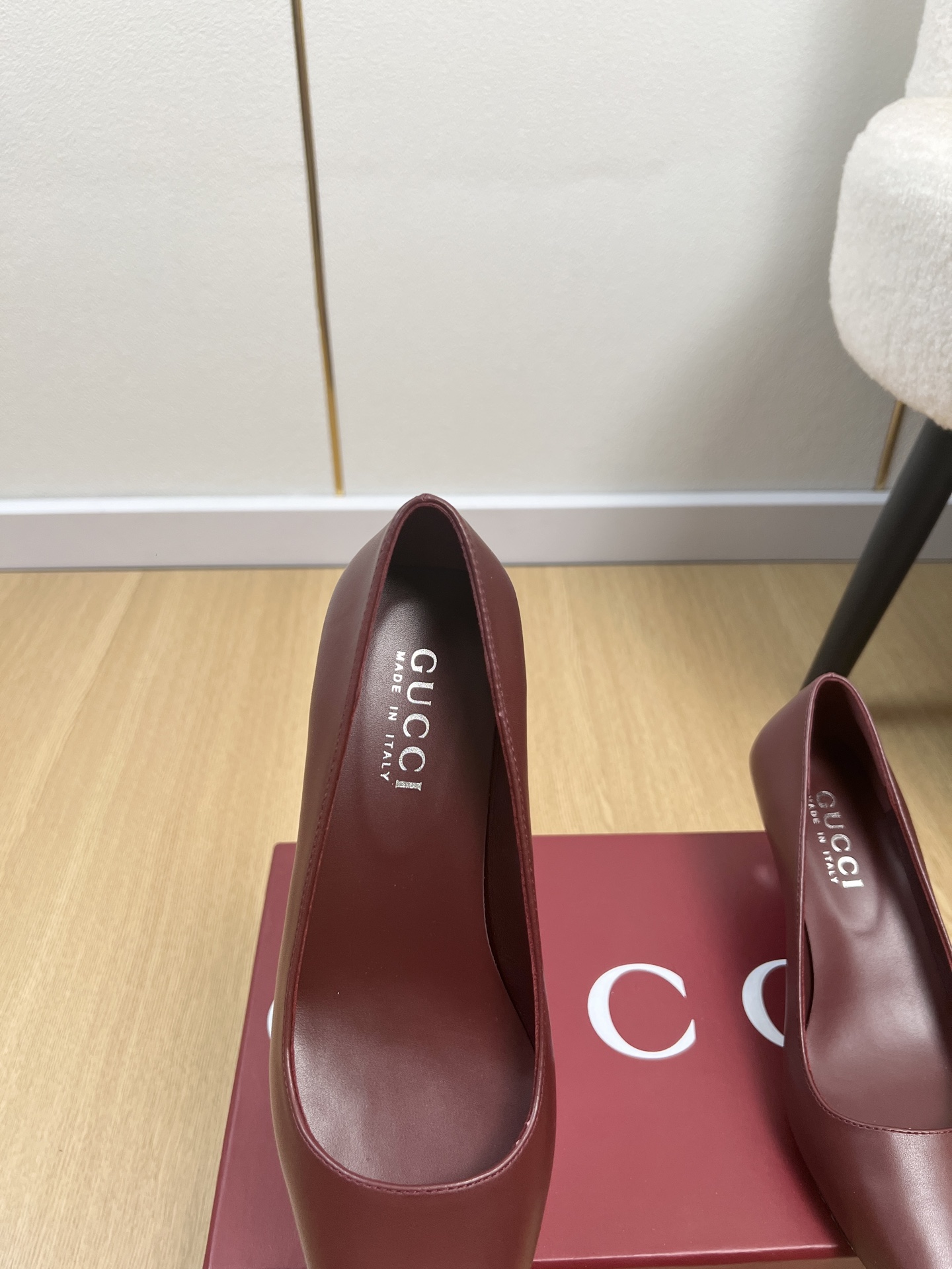 Gucci Style Leather Women's Shoes style reference detail image 7 from source 784715