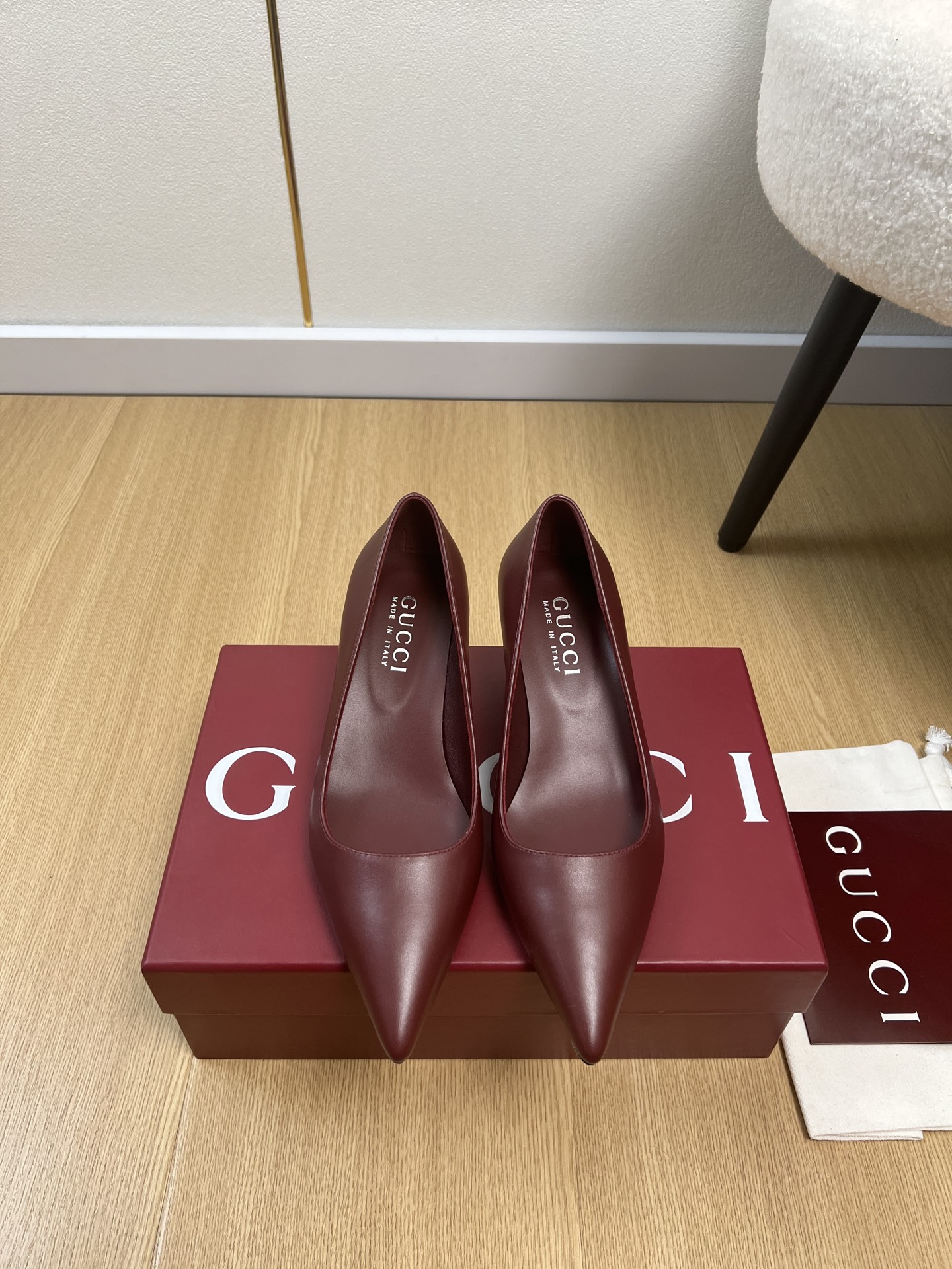 Gucci Style Leather Women's Shoes style reference detail image 1 from source 784715