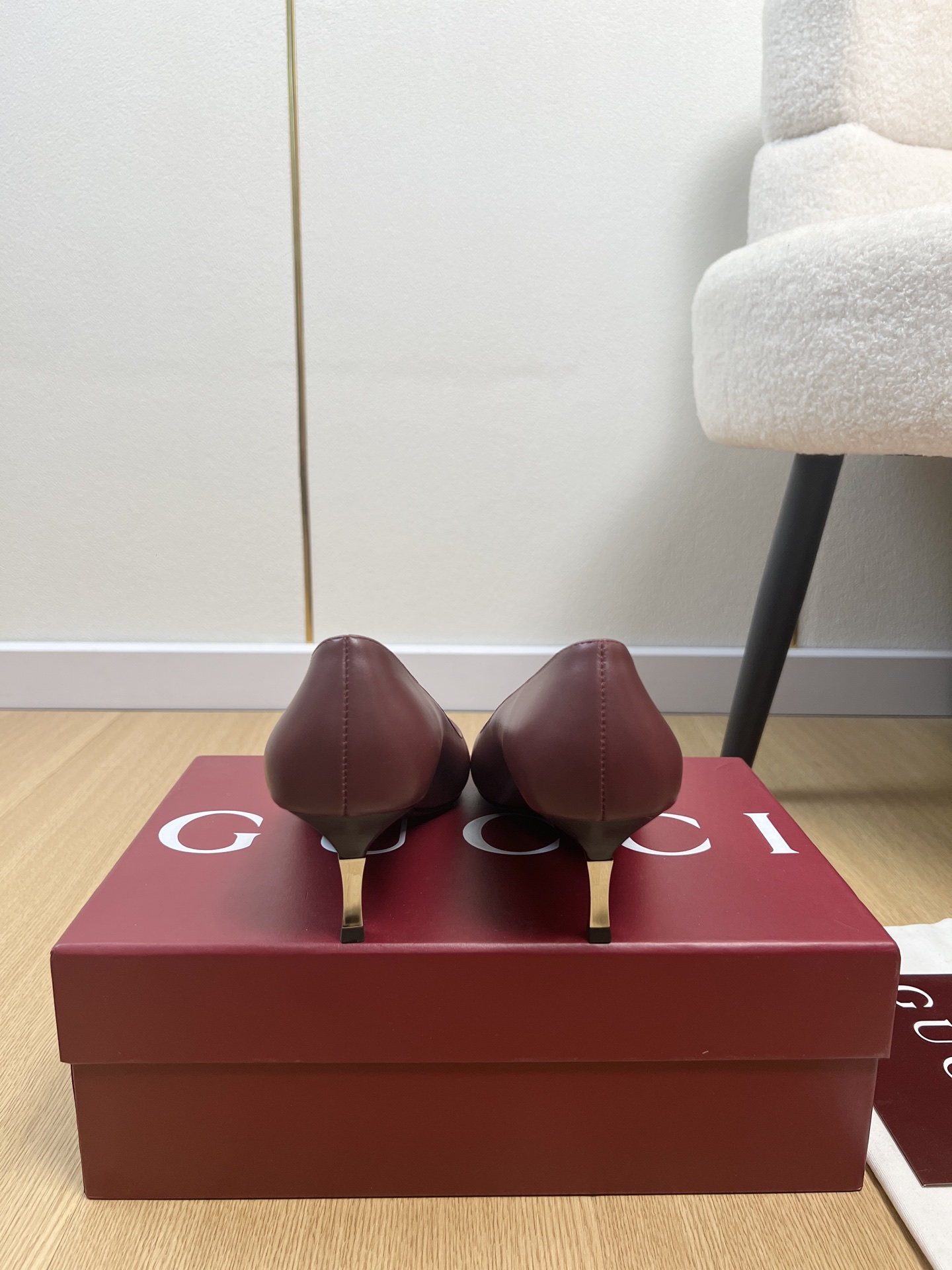 Gucci Style Leather Women's Shoes style reference detail image 8 from source 784715