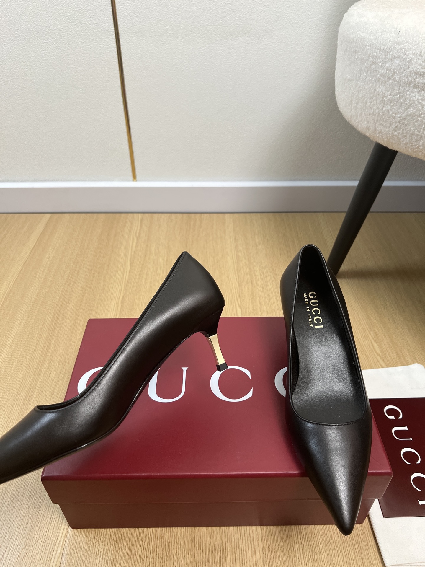Gucci Style Leather Women's Shoes style reference detail image 6 from source 784716