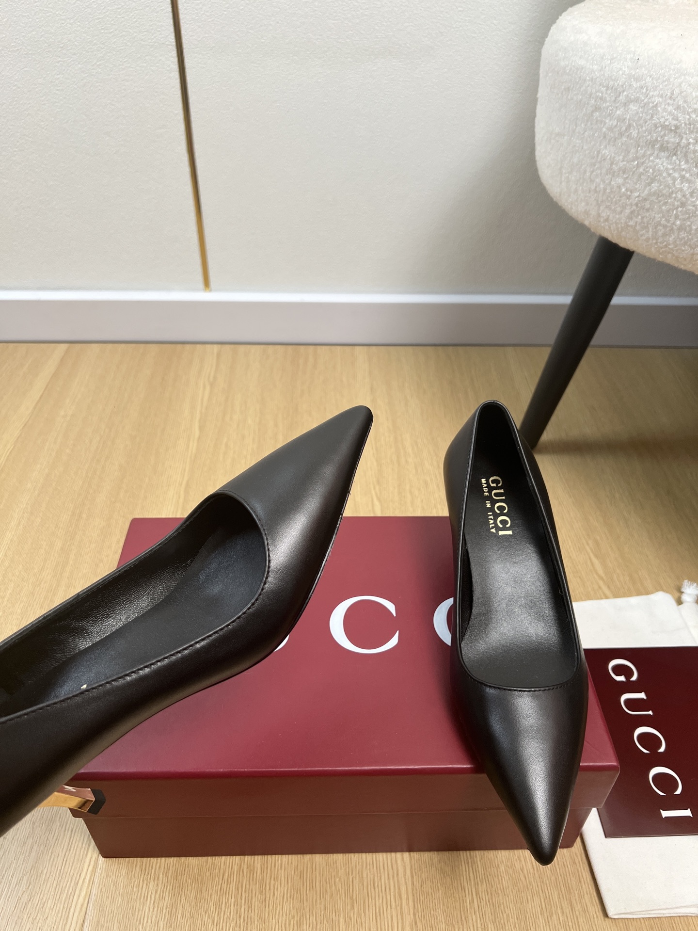 Gucci Style Leather Women's Shoes style reference detail image 5 from source 784716