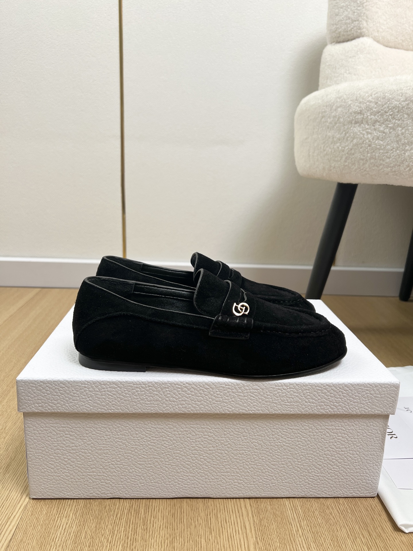 Dior Style Black Leather Women's Shoes style reference detail image 2 from source 785057