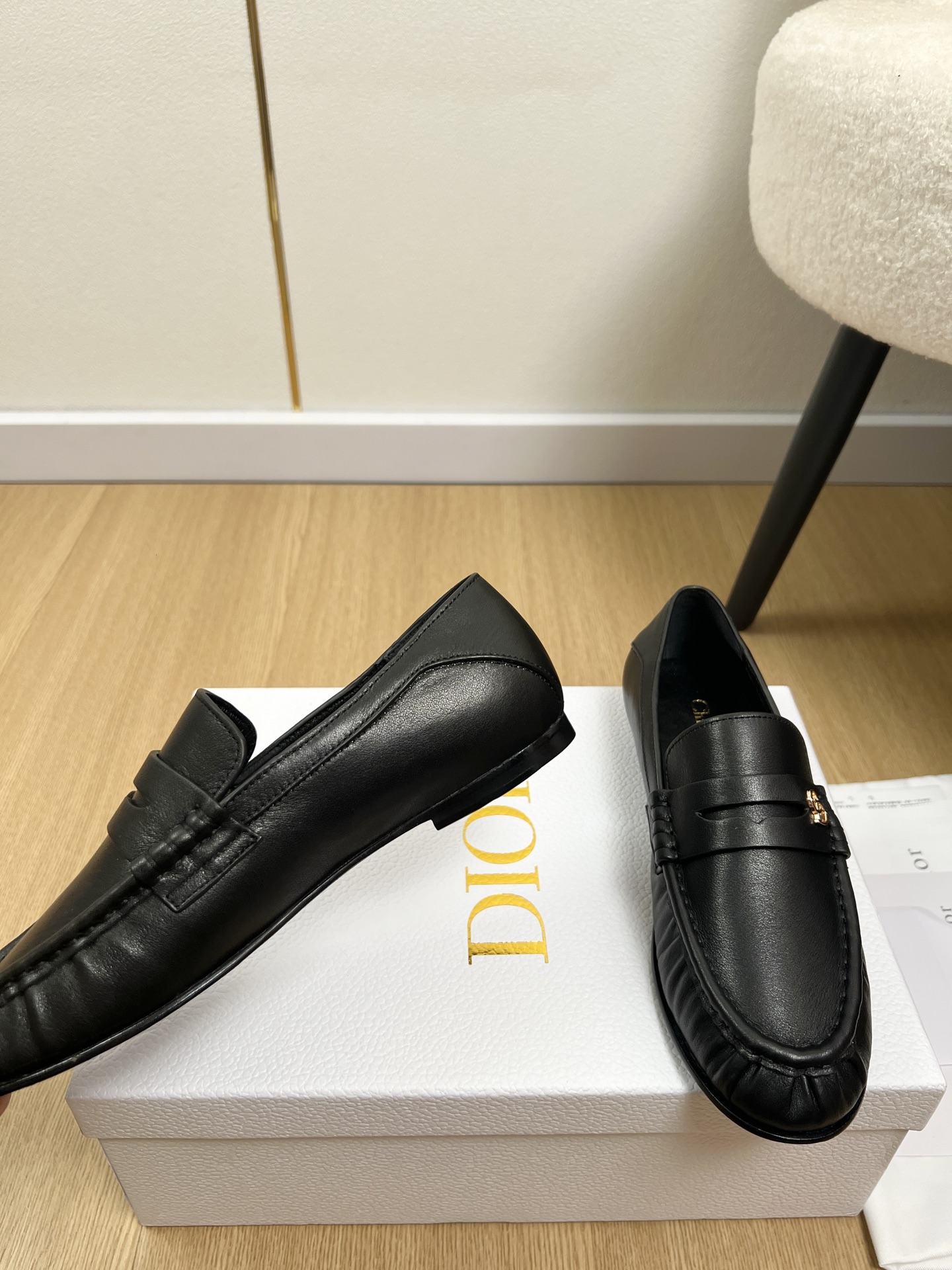 Dior Style Black Leather Women's Shoes style reference detail image 6 from source 785059