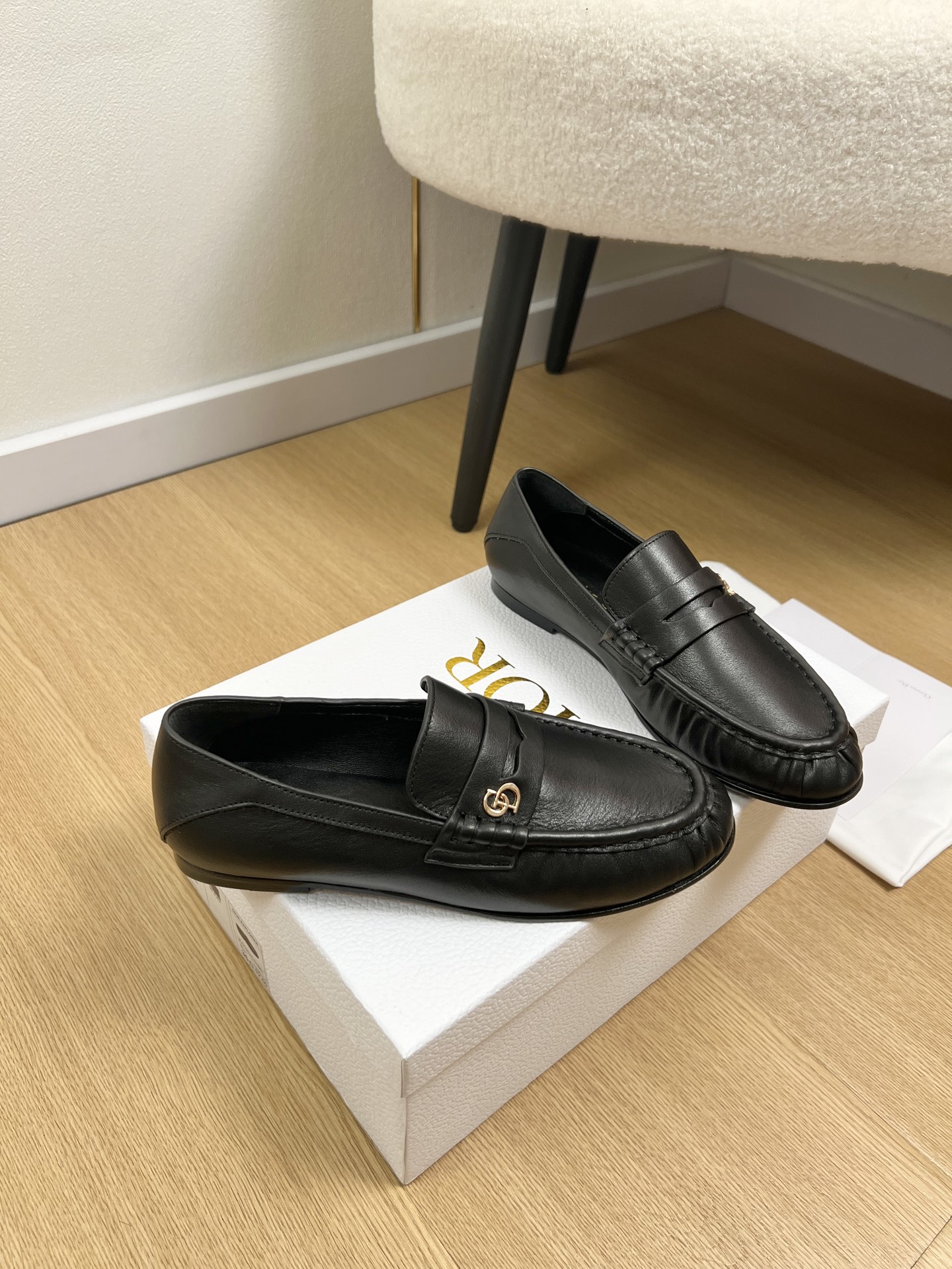 Dior Style Black Leather Women's Shoes style reference detail image 3 from source 785059