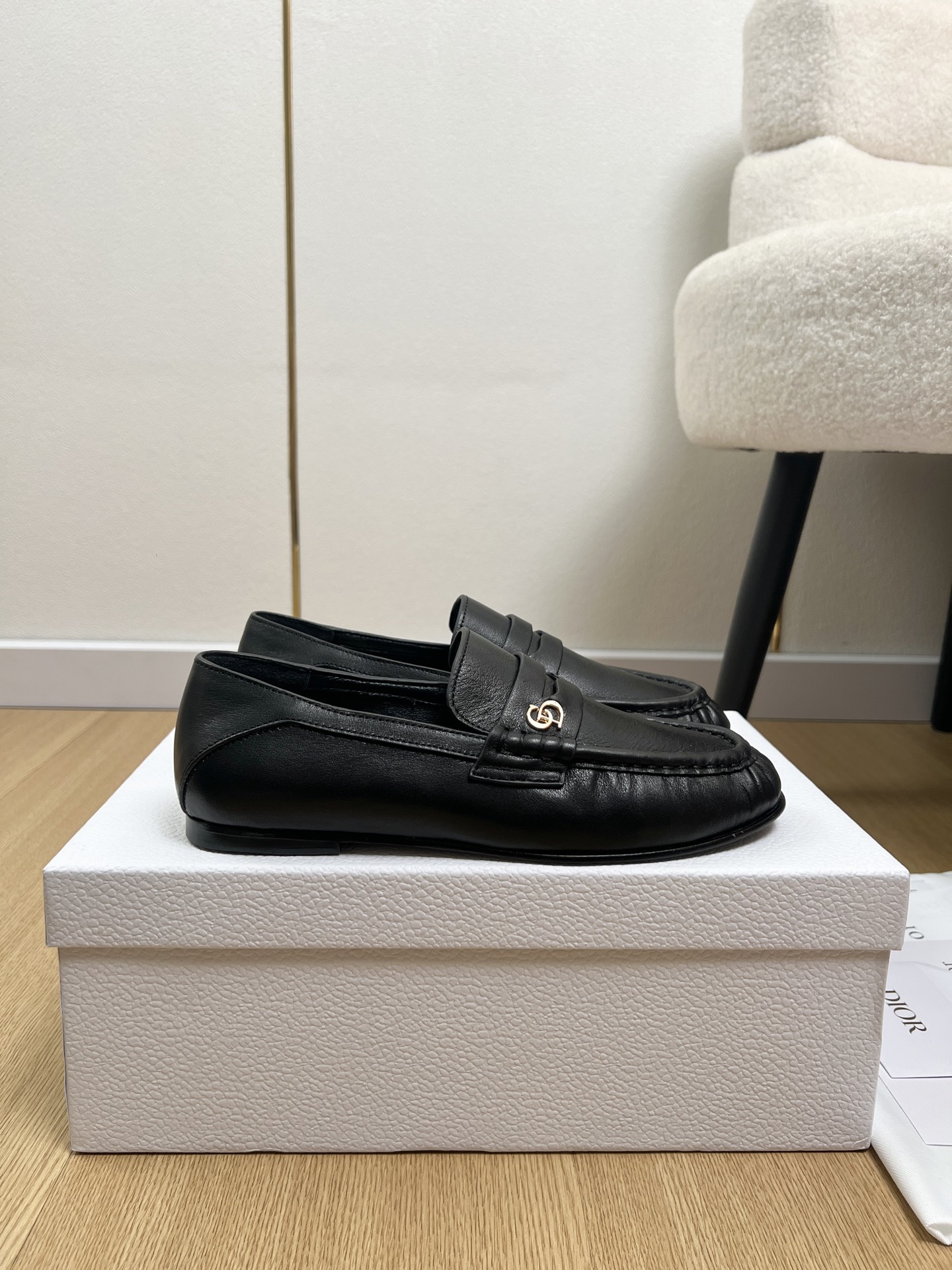 Dior Style Black Leather Women's Shoes style reference detail image 2 from source 785059