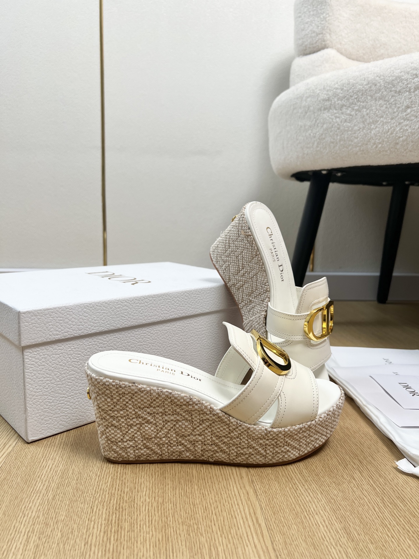 Dior Style White Leather Women's Shoes style reference detail image 4 from source 785060