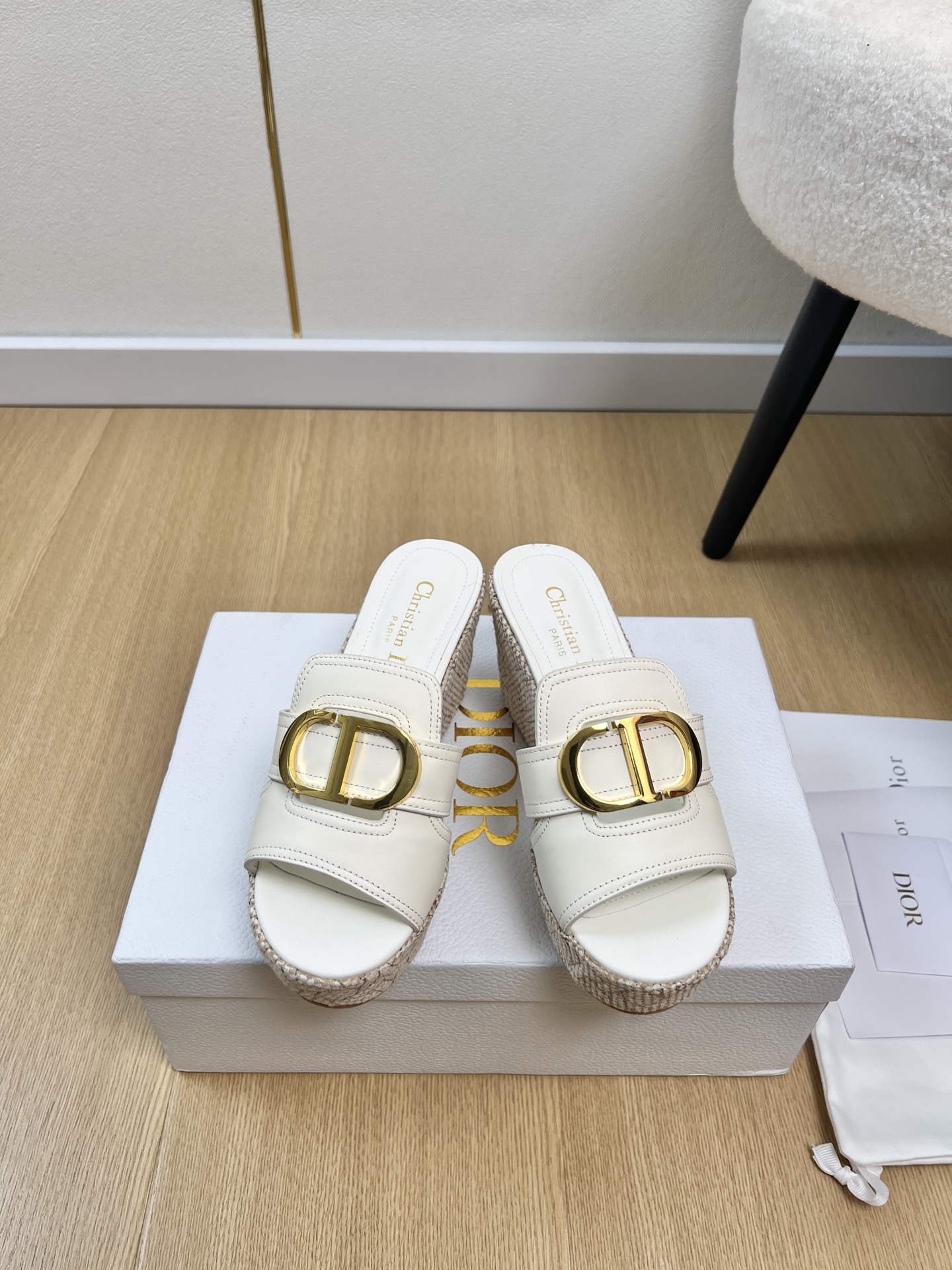 Dior Style White Leather Women's Shoes style reference detail image 1 from source 785060